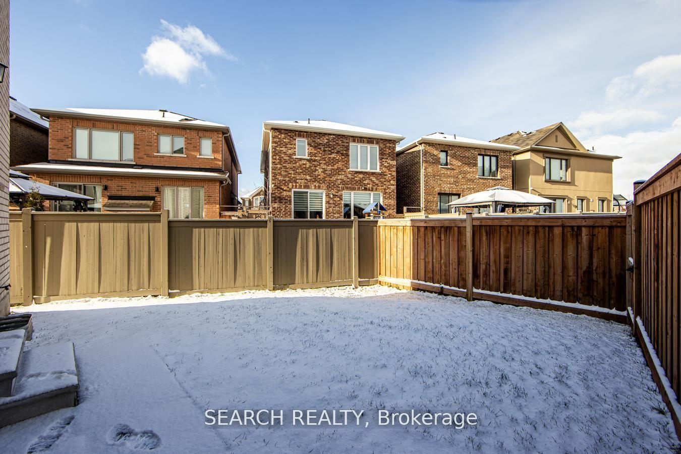 Photo 8 of 988 Cherry Court, Milton, Cobban — HOMEH