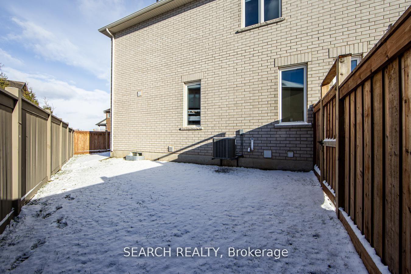 Photo 20 of 988 Cherry Court, Milton, Cobban — HOMEH