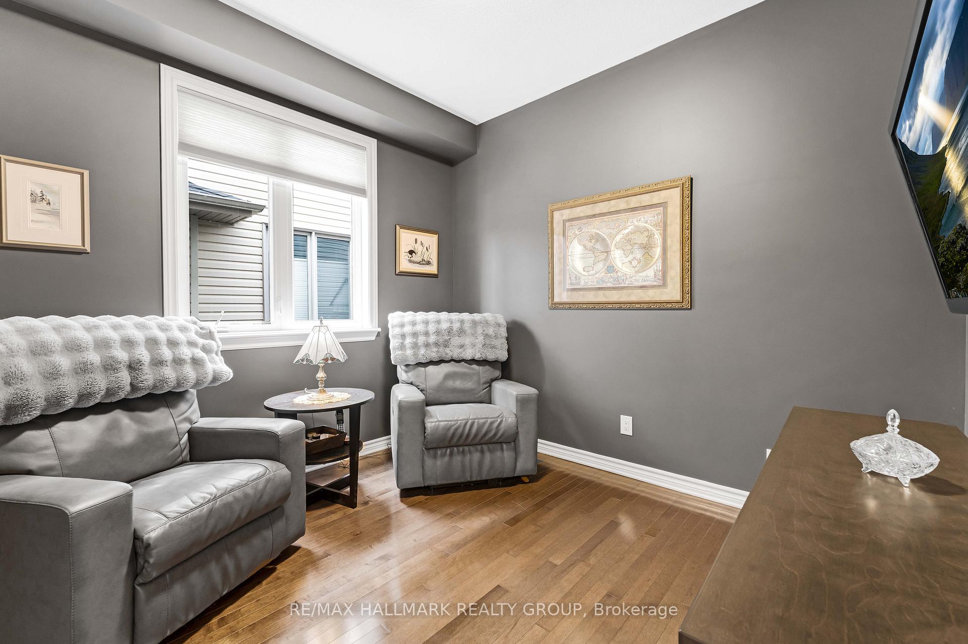 Photo 7 of 65 Ginseng Terrace, Ottawa, Kanata - Emerald Meadows/Trailwest — HOMEH