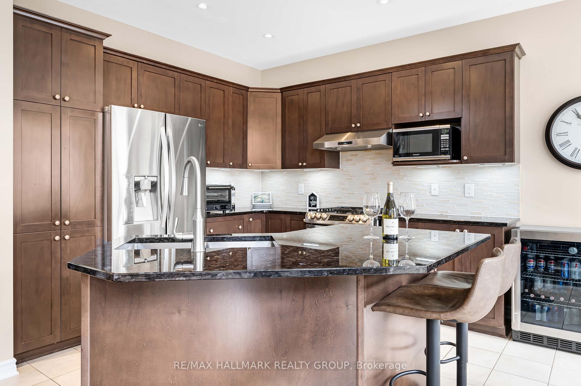 Photo 15 of 65 Ginseng Terrace, Ottawa, Kanata - Emerald Meadows/Trailwest — HOMEH