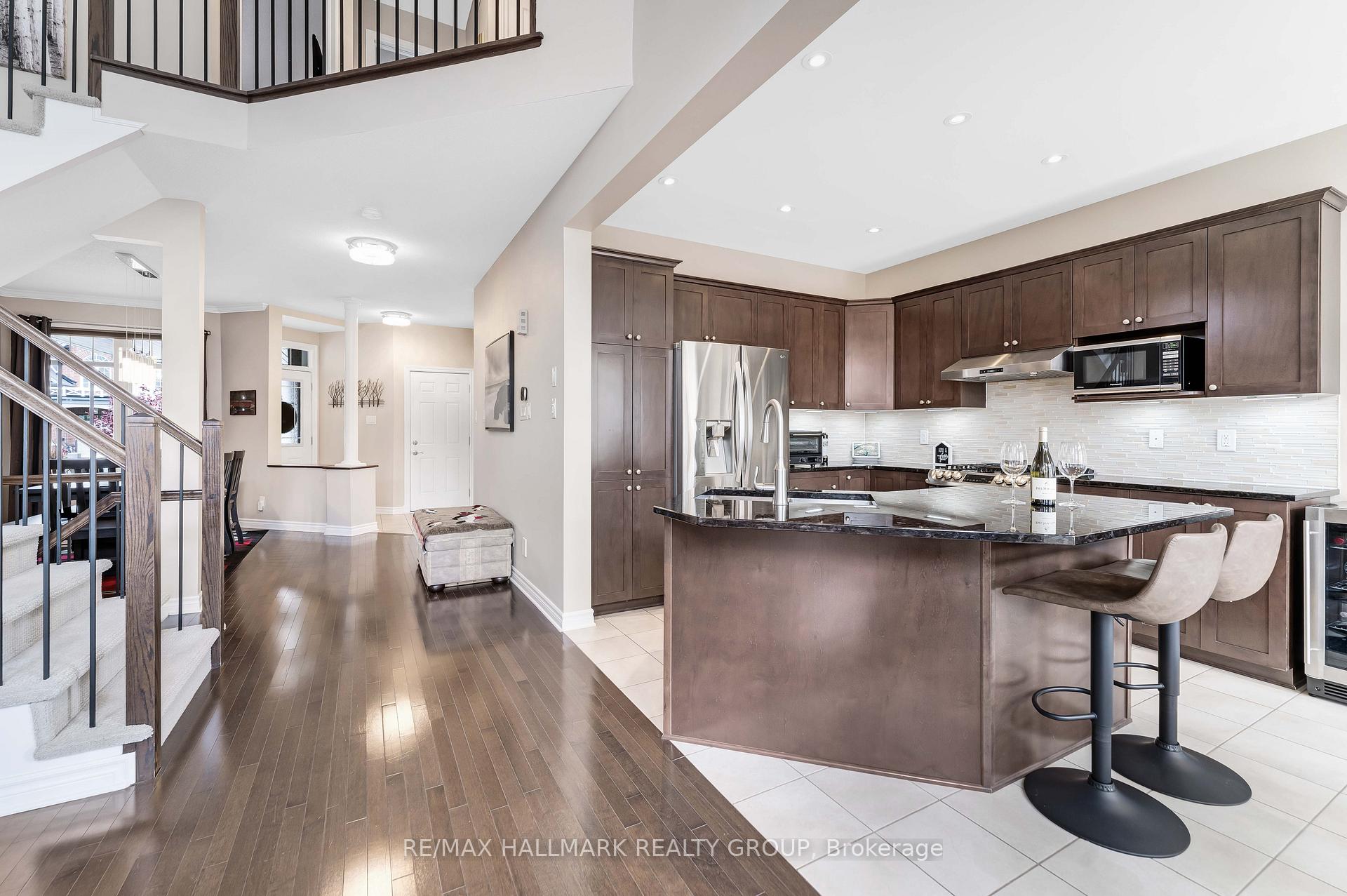 Photo 16 of 65 Ginseng Terrace, Ottawa, Kanata - Emerald Meadows/Trailwest — HOMEH