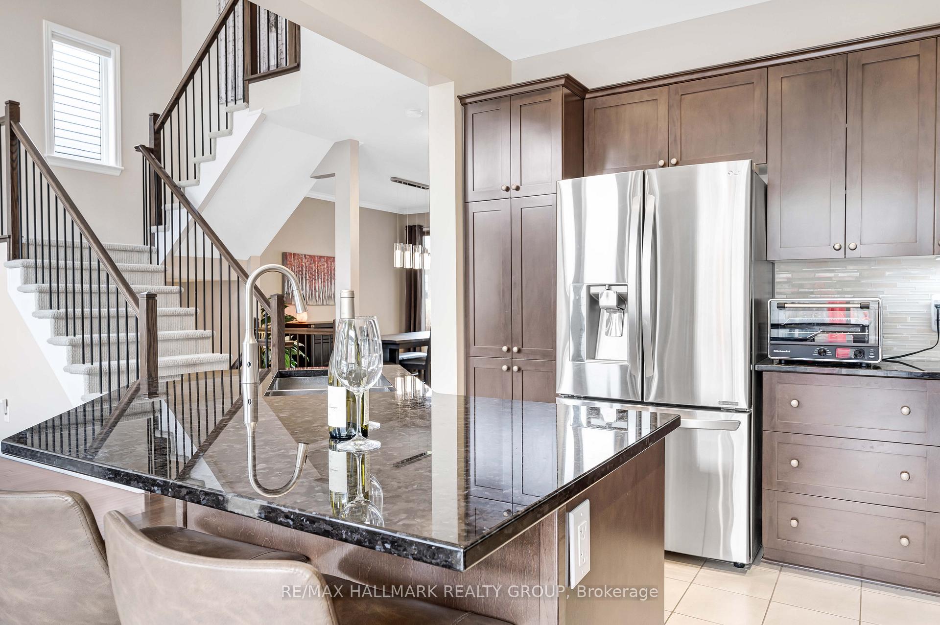 Photo 19 of 65 Ginseng Terrace, Ottawa, Kanata - Emerald Meadows/Trailwest — HOMEH