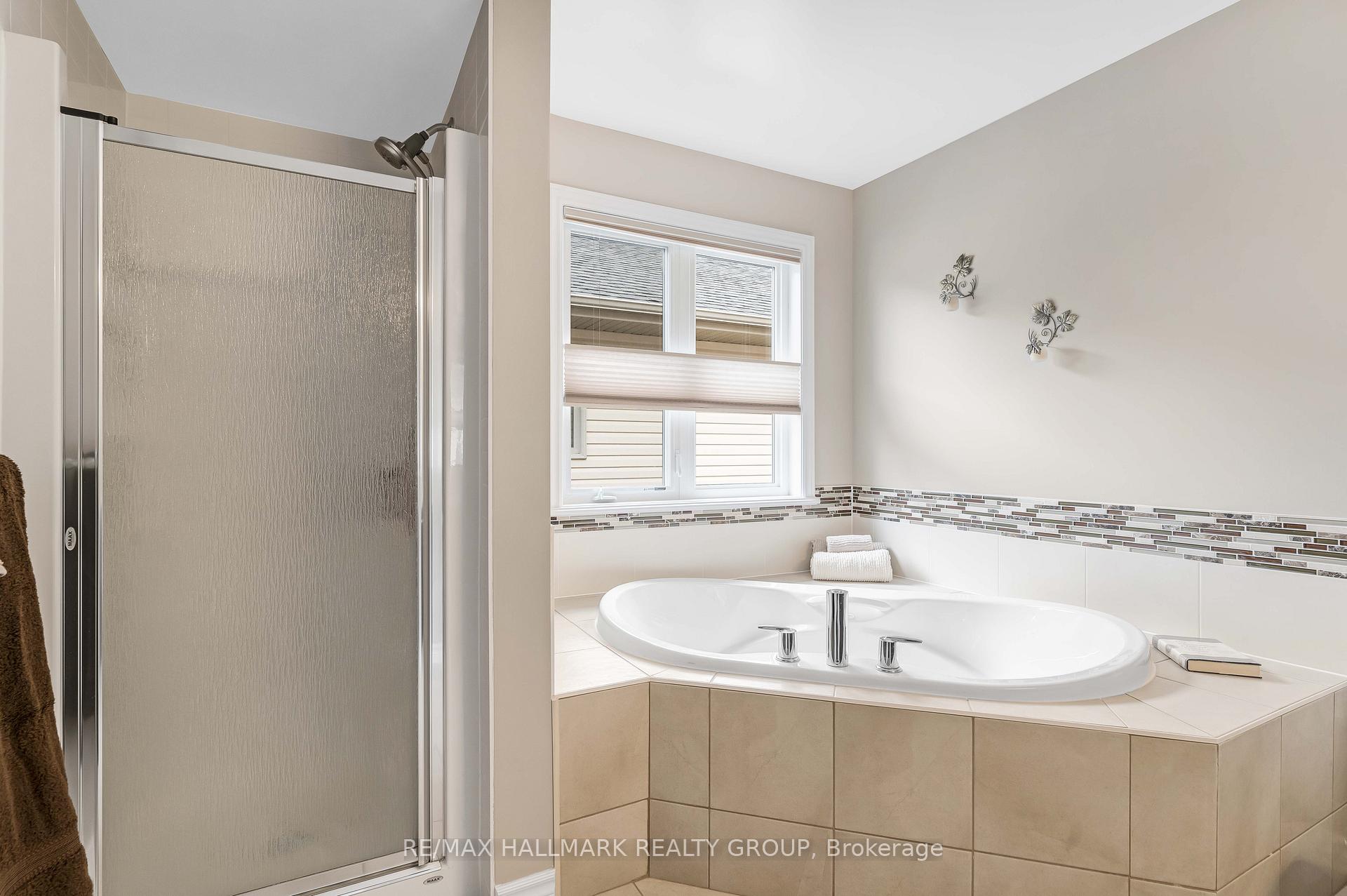 Photo 31 of 65 Ginseng Terrace, Ottawa, Kanata - Emerald Meadows/Trailwest — HOMEH