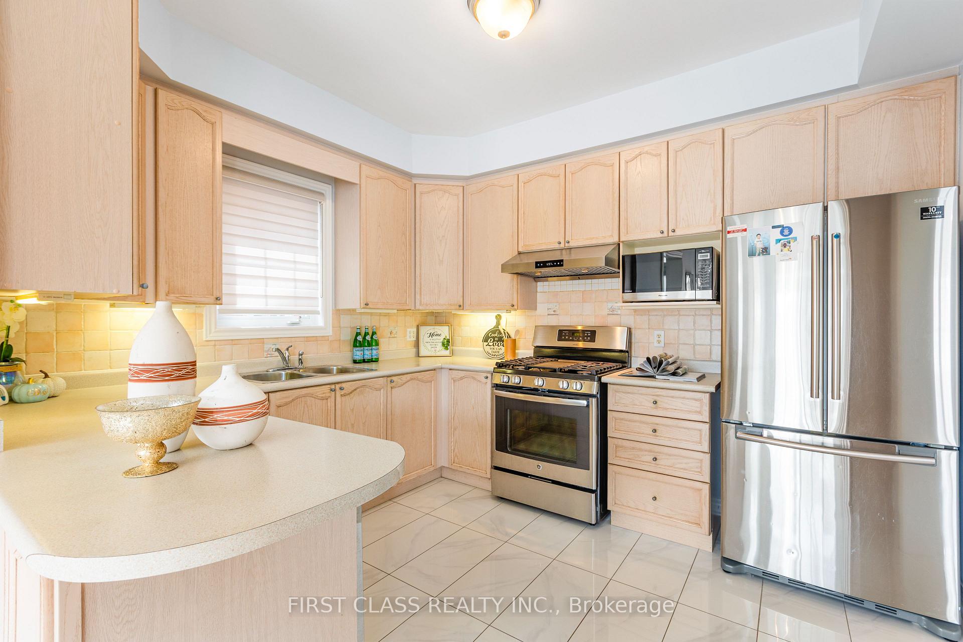 Photo 13 of 31 Donald Sim Avenue, Markham, Cornell — HOMEH
