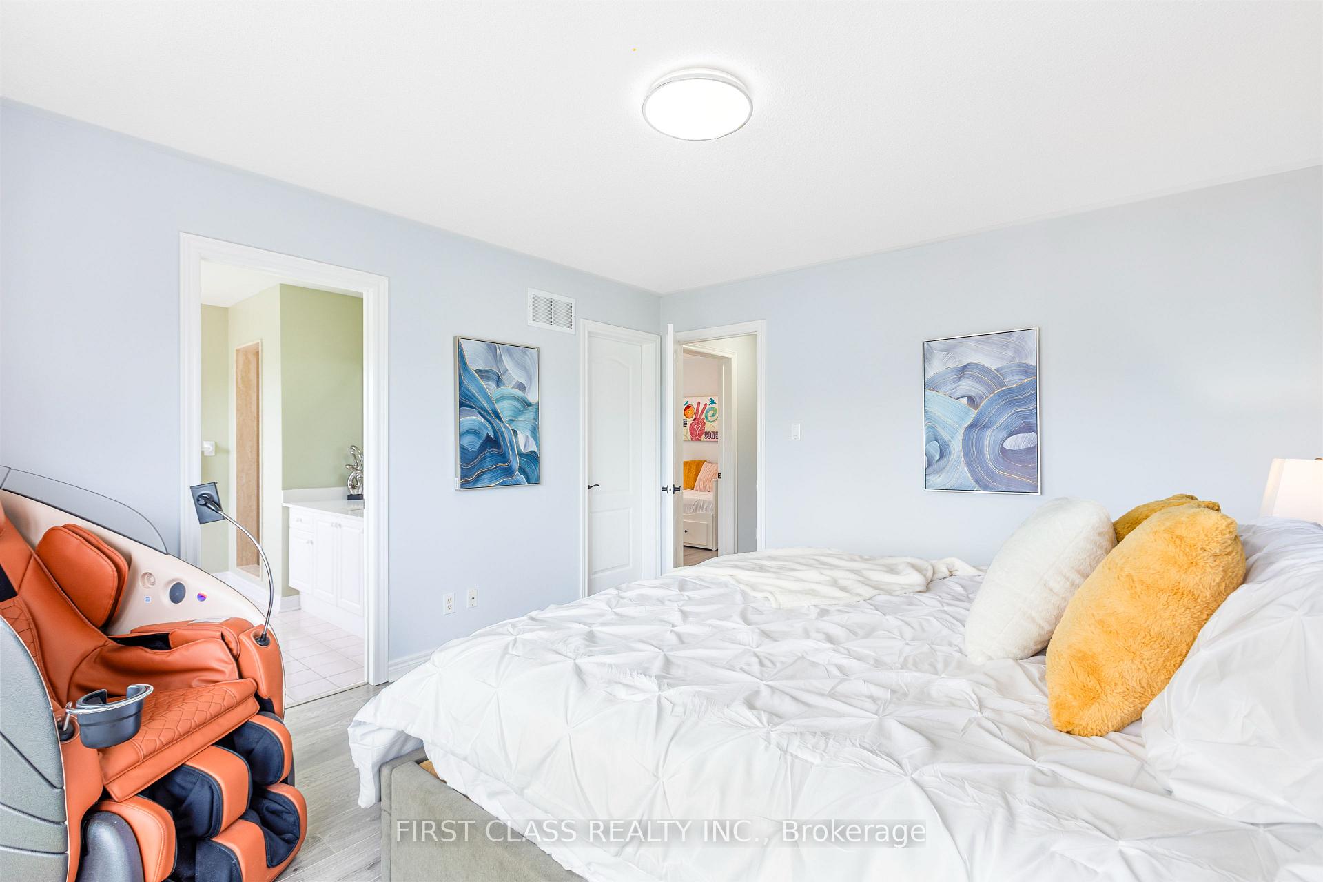Photo 21 of 31 Donald Sim Avenue, Markham, Cornell — HOMEH