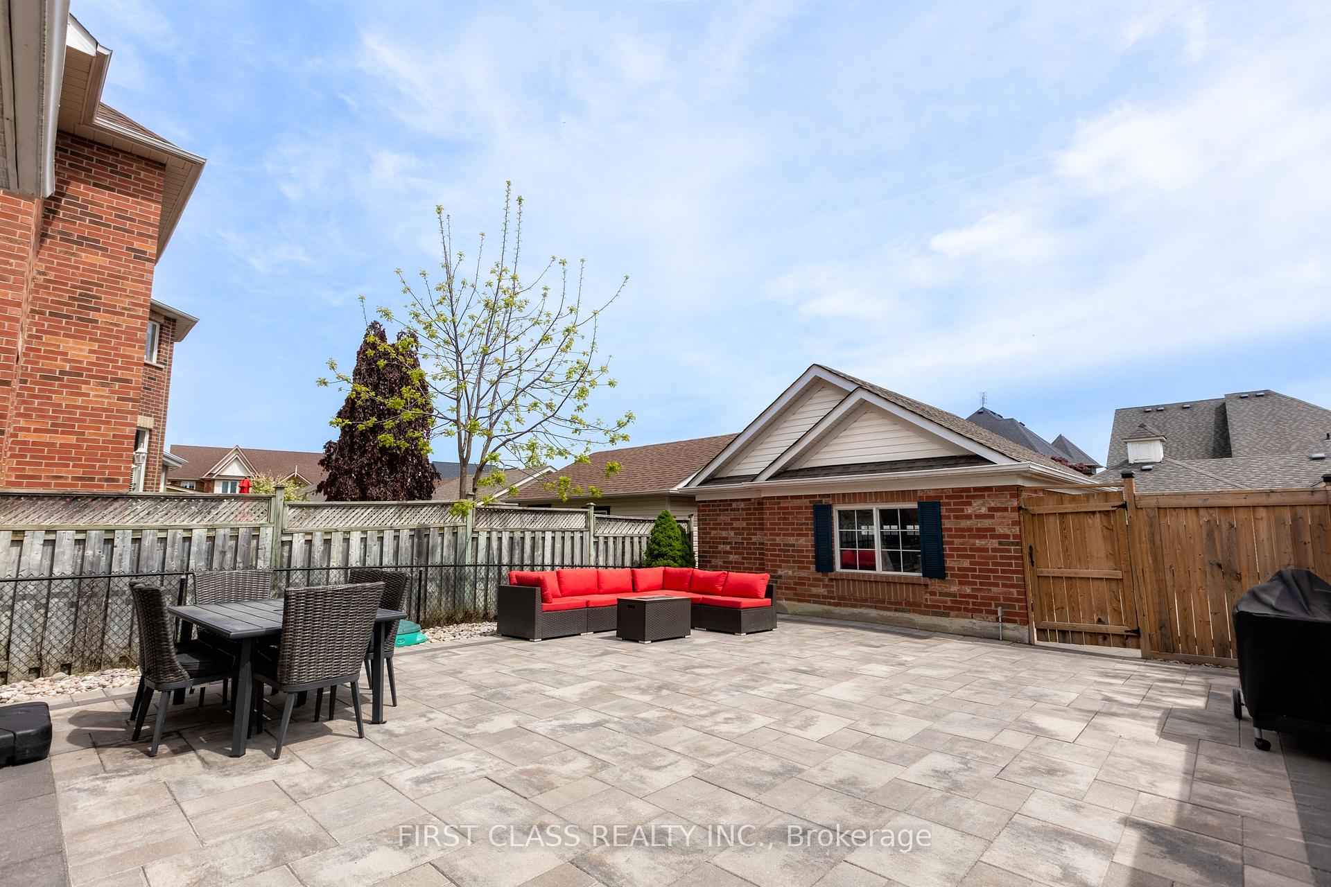 Photo 27 of 31 Donald Sim Avenue, Markham, Cornell — HOMEH