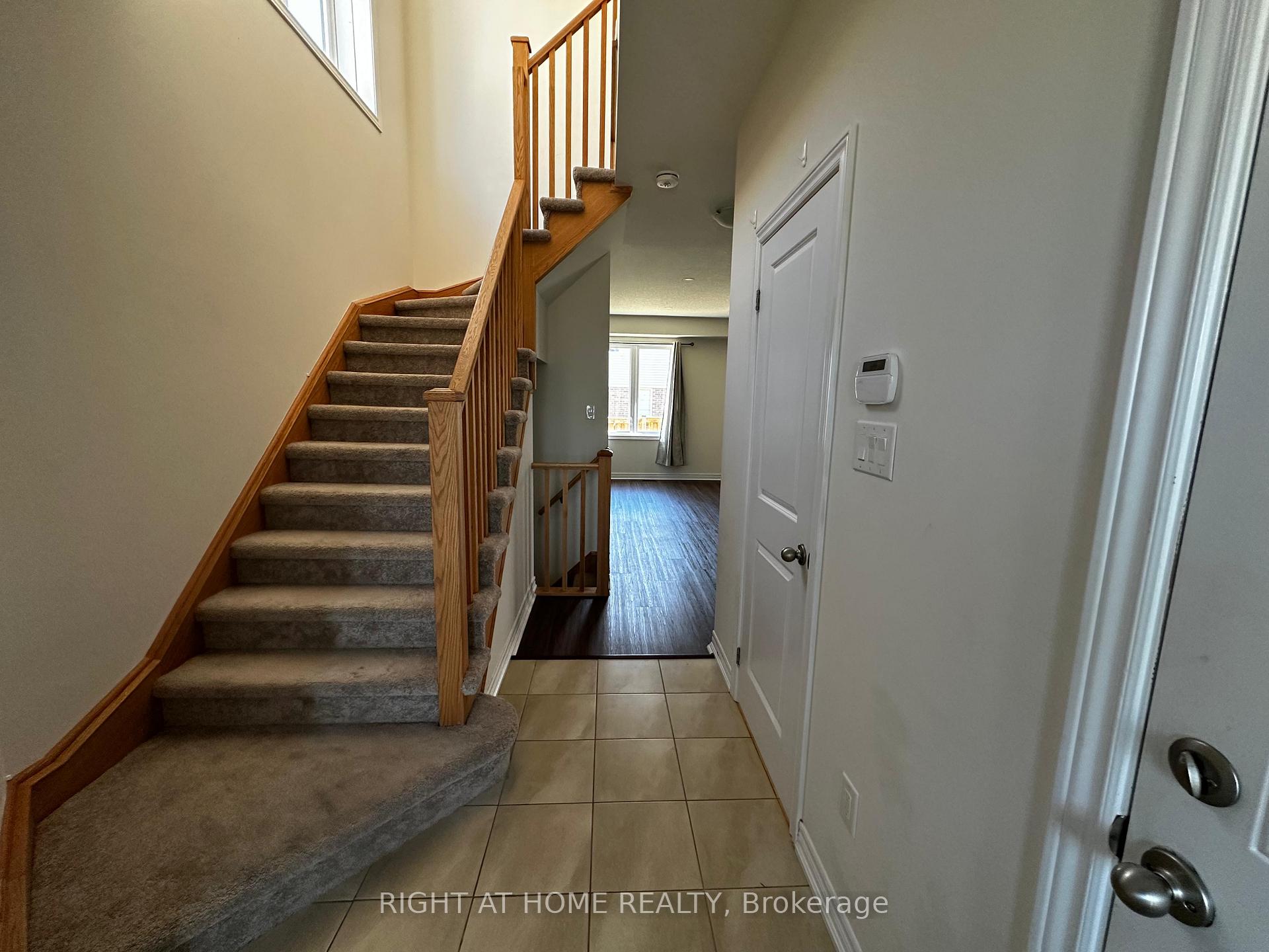 Photo 4 of 43 Sauvignon Crescent, Hamilton, Fruitland — HOMEH