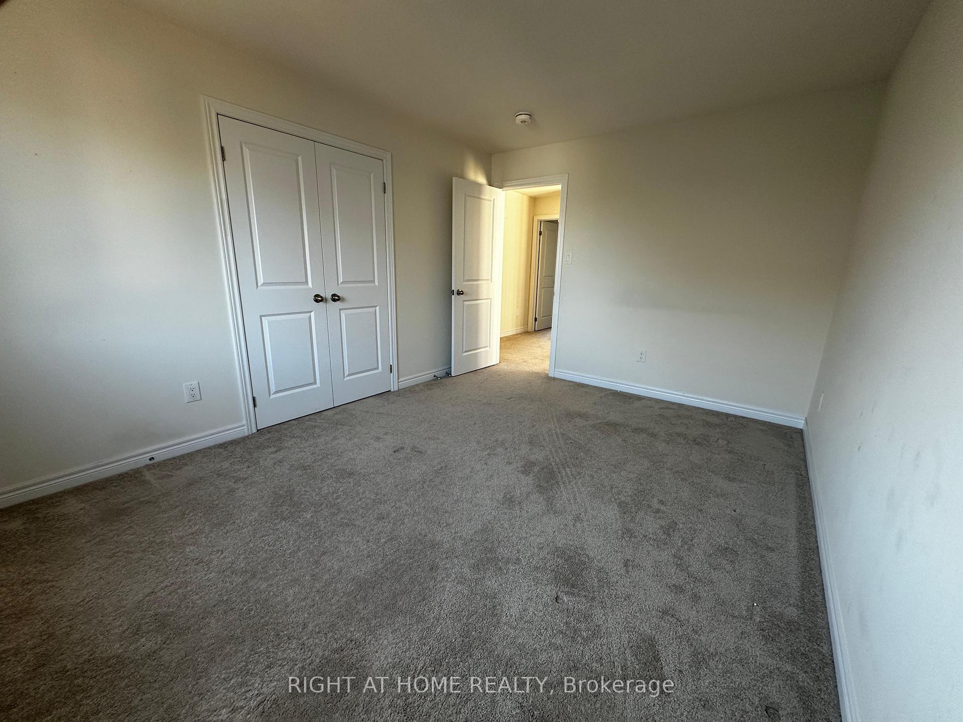 Photo 11 of 43 Sauvignon Crescent, Hamilton, Fruitland — HOMEH