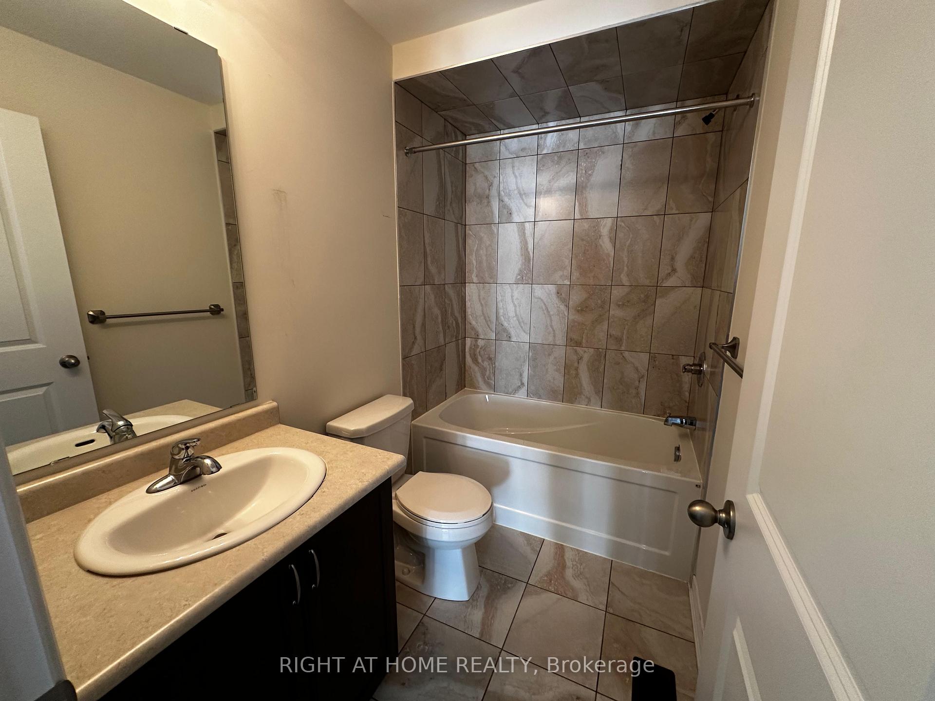Photo 14 of 43 Sauvignon Crescent, Hamilton, Fruitland — HOMEH