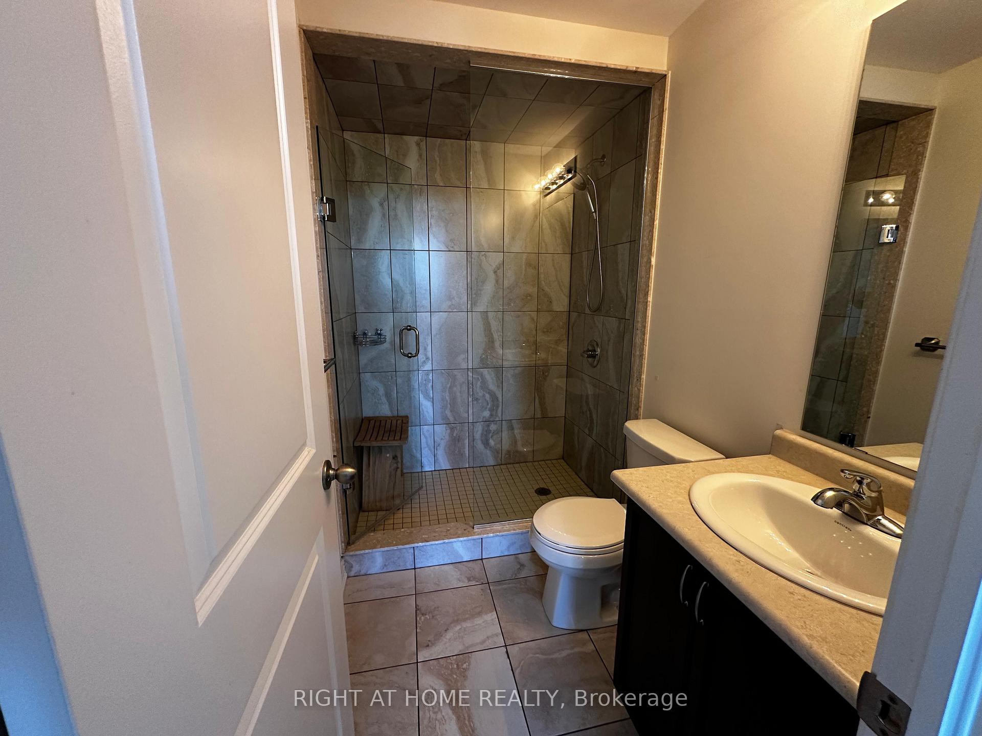 Photo 16 of 43 Sauvignon Crescent, Hamilton, Fruitland — HOMEH