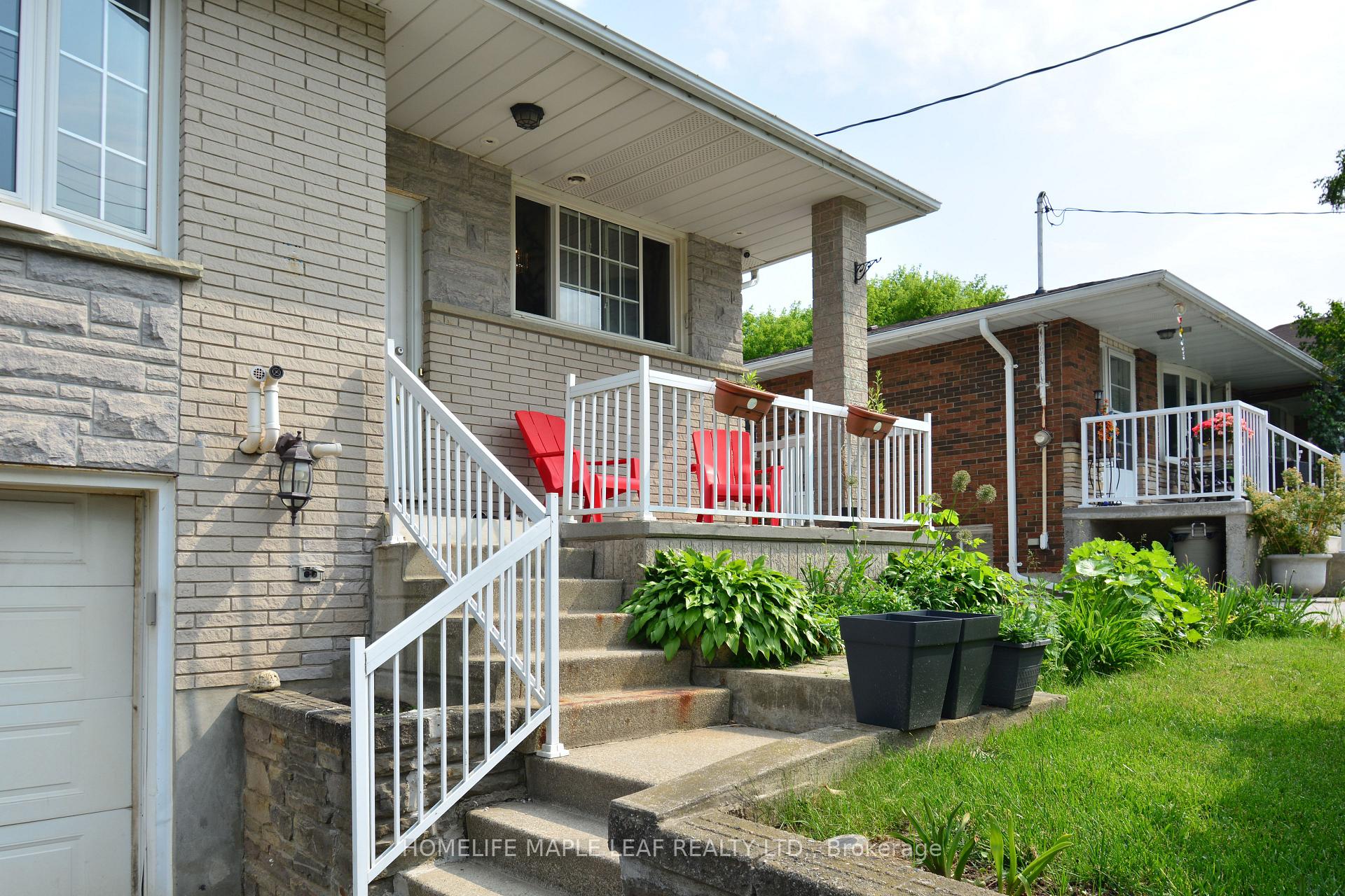 Photo 3 of 77 Kinzie Avenue, Kitchener, Centreville Chicopee — HOMEH