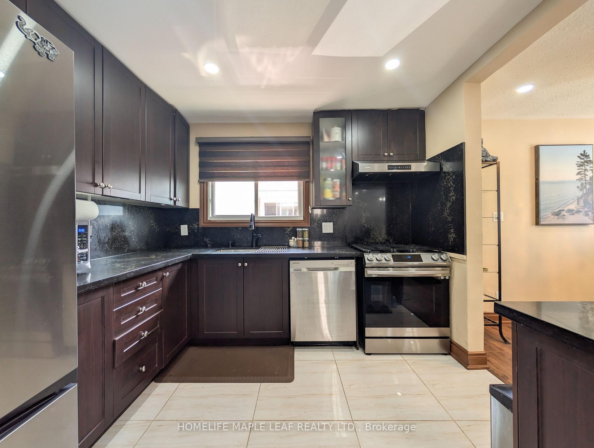 Photo 7 of 77 Kinzie Avenue, Kitchener, Centreville Chicopee — HOMEH