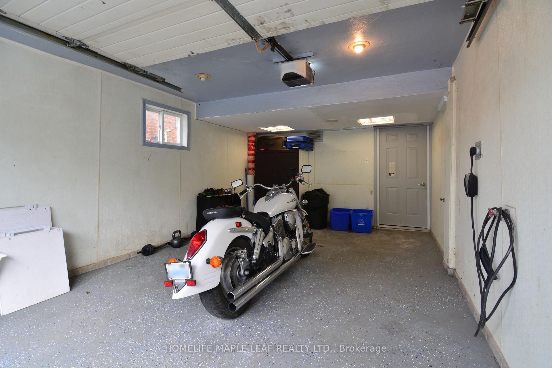 Photo 33 of 77 Kinzie Avenue, Kitchener, Centreville Chicopee — HOMEH