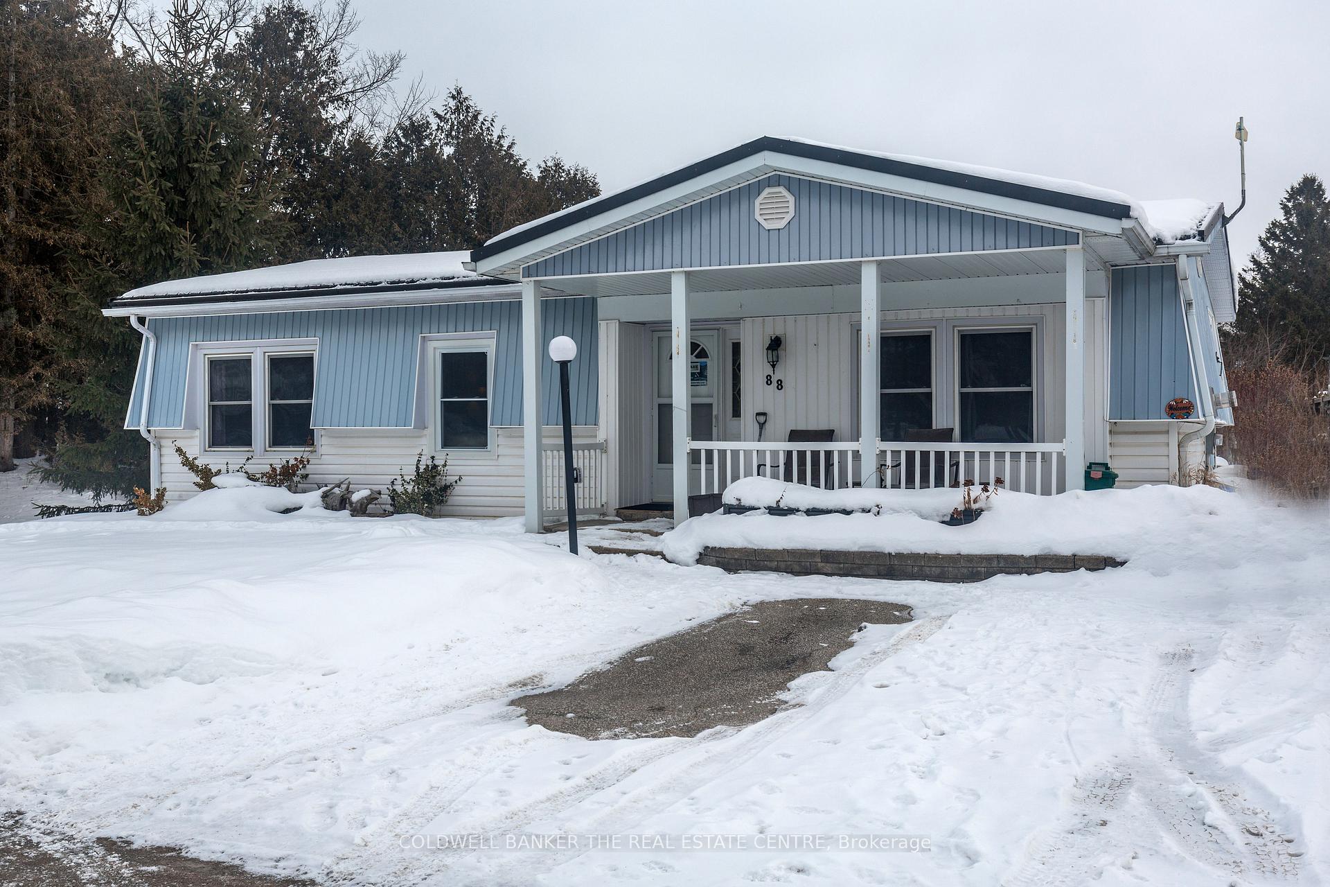 Photo 2 of 88 Linden Lane, Innisfil, Rural Innisfil — HOMEH