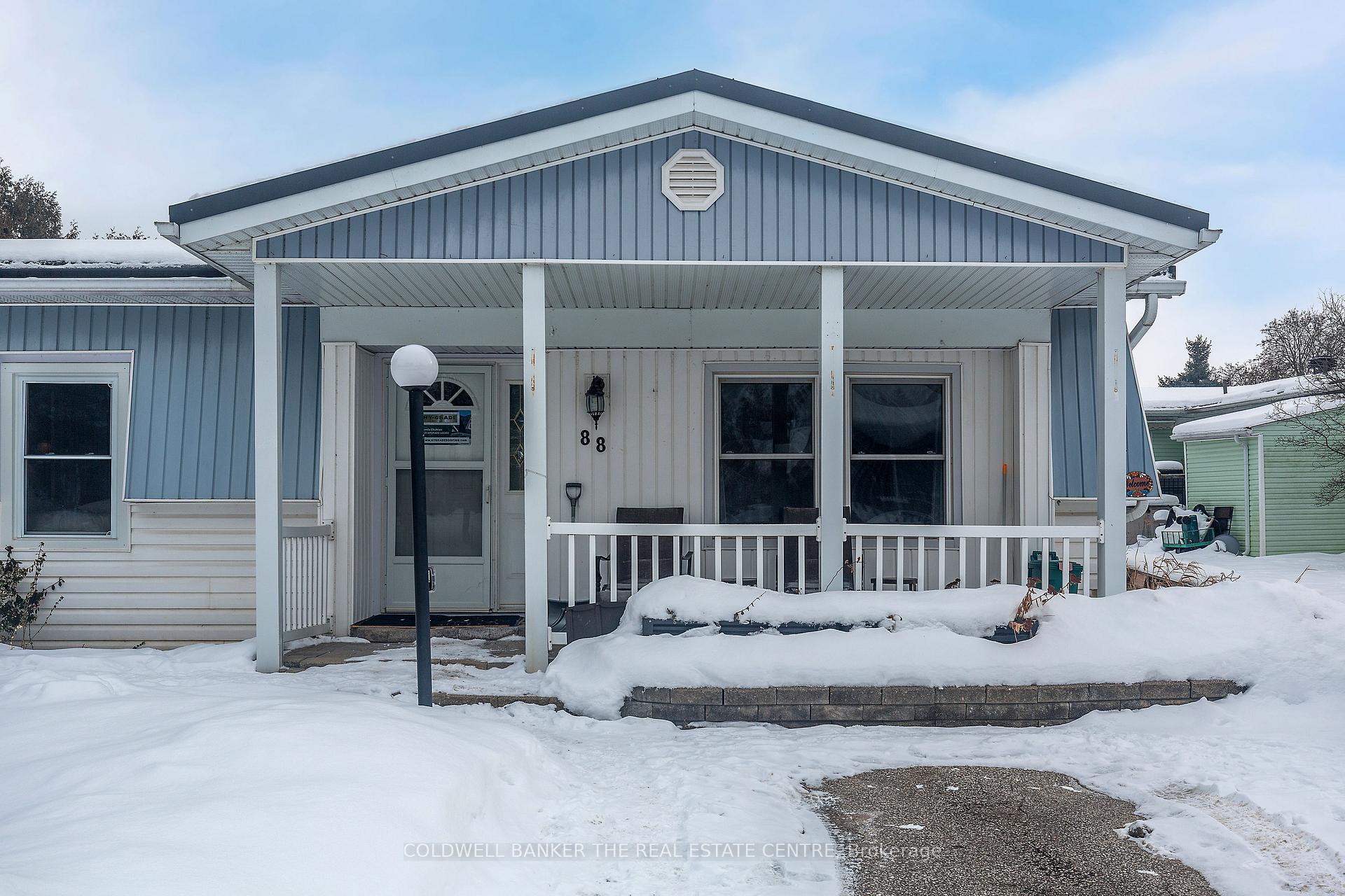 Photo 3 of 88 Linden Lane, Innisfil, Rural Innisfil — HOMEH