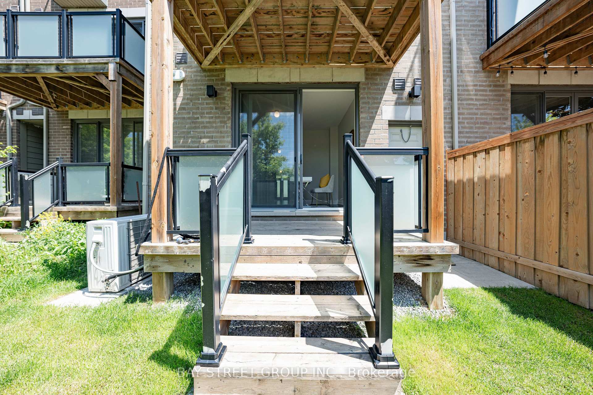Photo 11 of 26 Harold Lawrie Lane, Markham, Aileen-Willowbrook — HOMEH