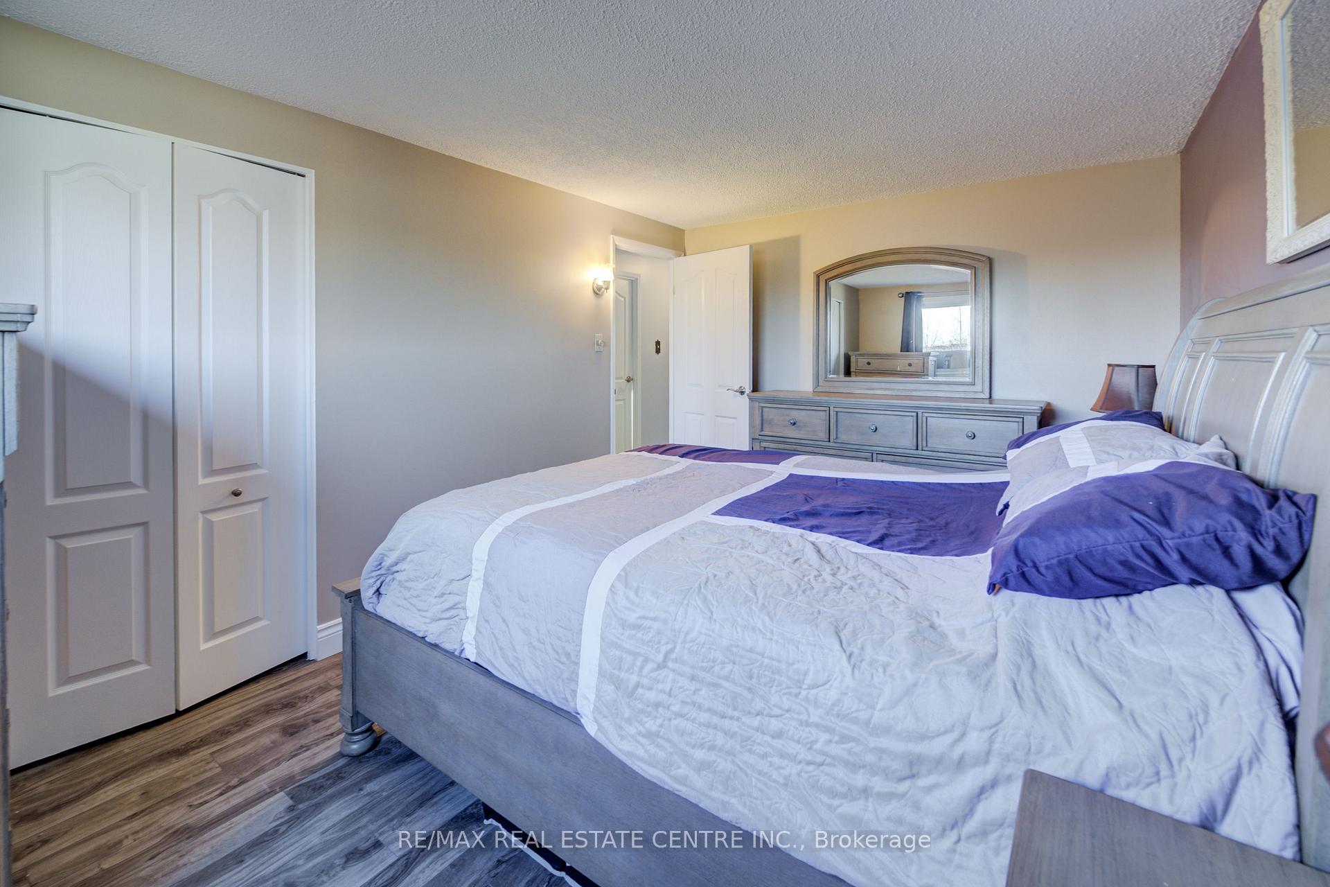 Photo 24 of 26 Cluthe Crescent E, Kitchener — HOMEH