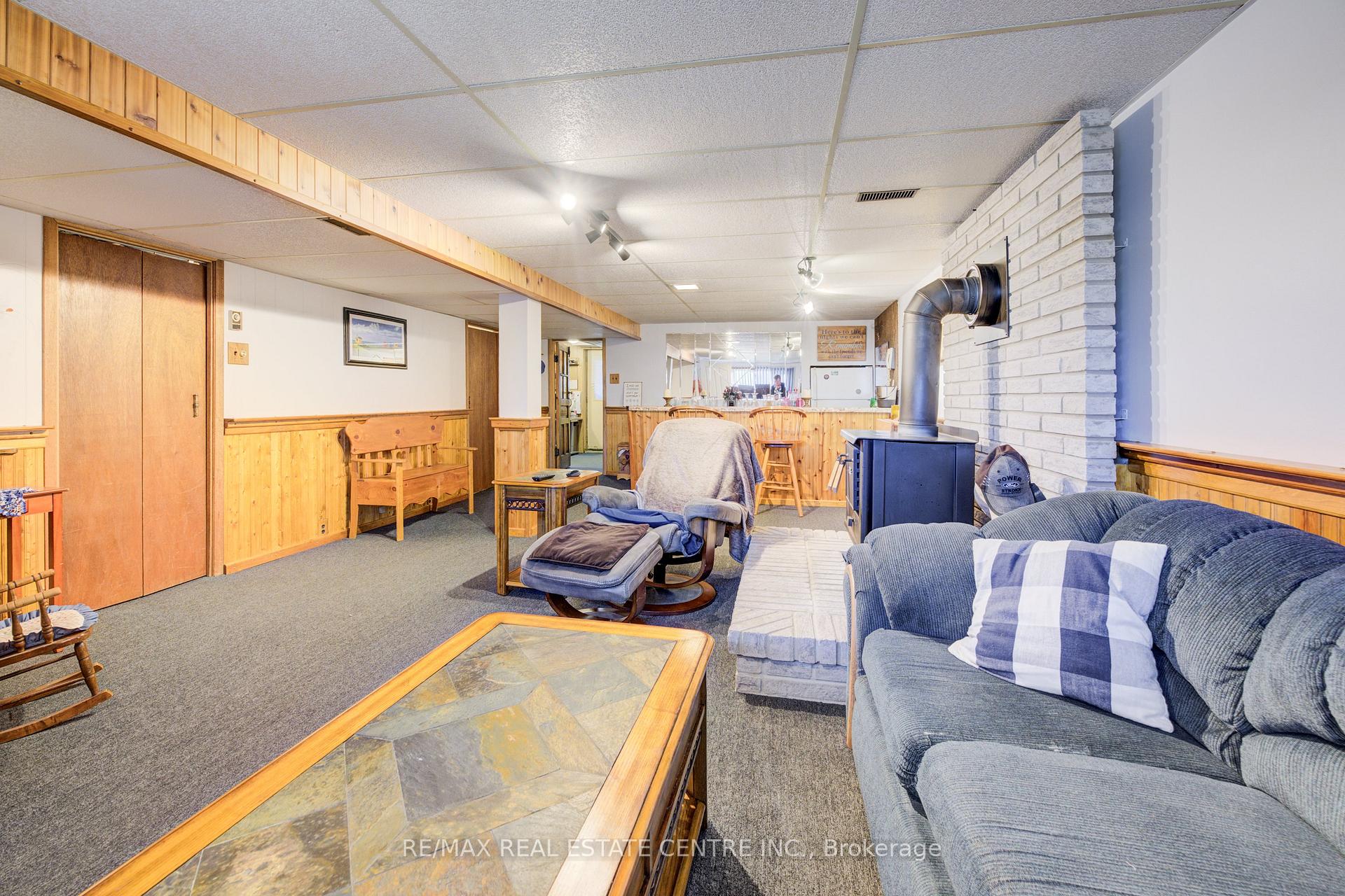 Photo 30 of 26 Cluthe Crescent E, Kitchener — HOMEH