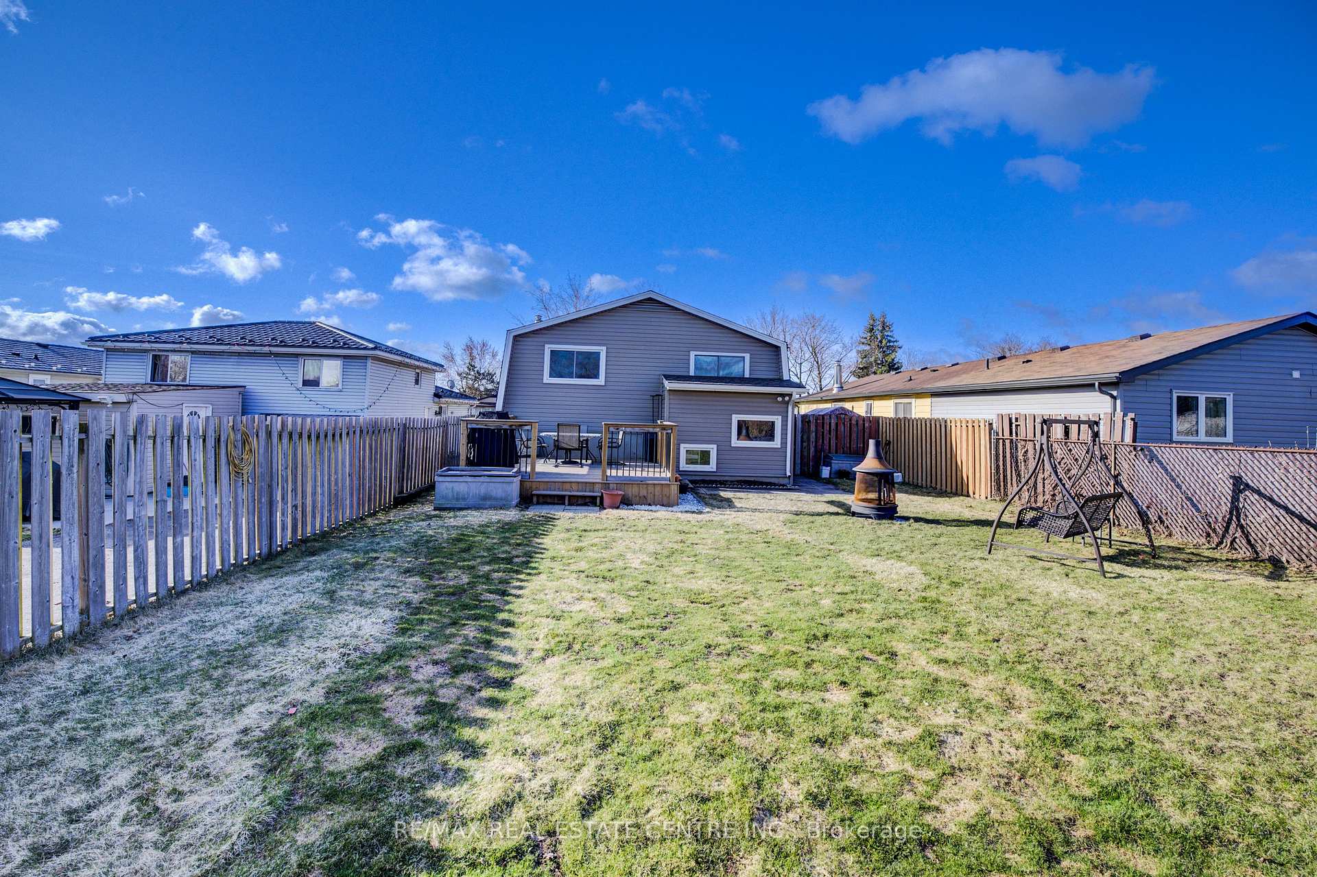 Photo 45 of 26 Cluthe Crescent E, Kitchener — HOMEH
