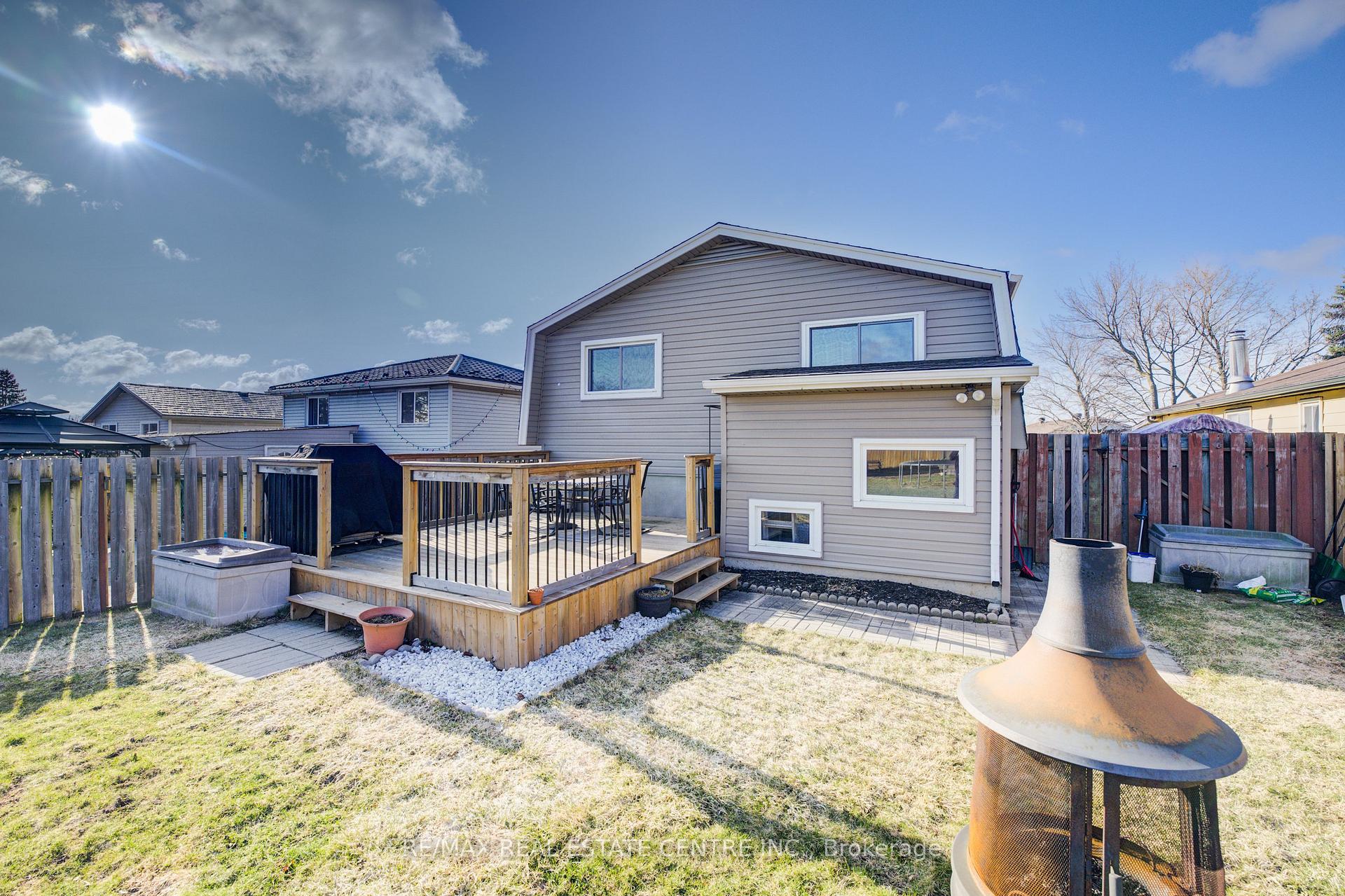 Photo 46 of 26 Cluthe Crescent E, Kitchener — HOMEH