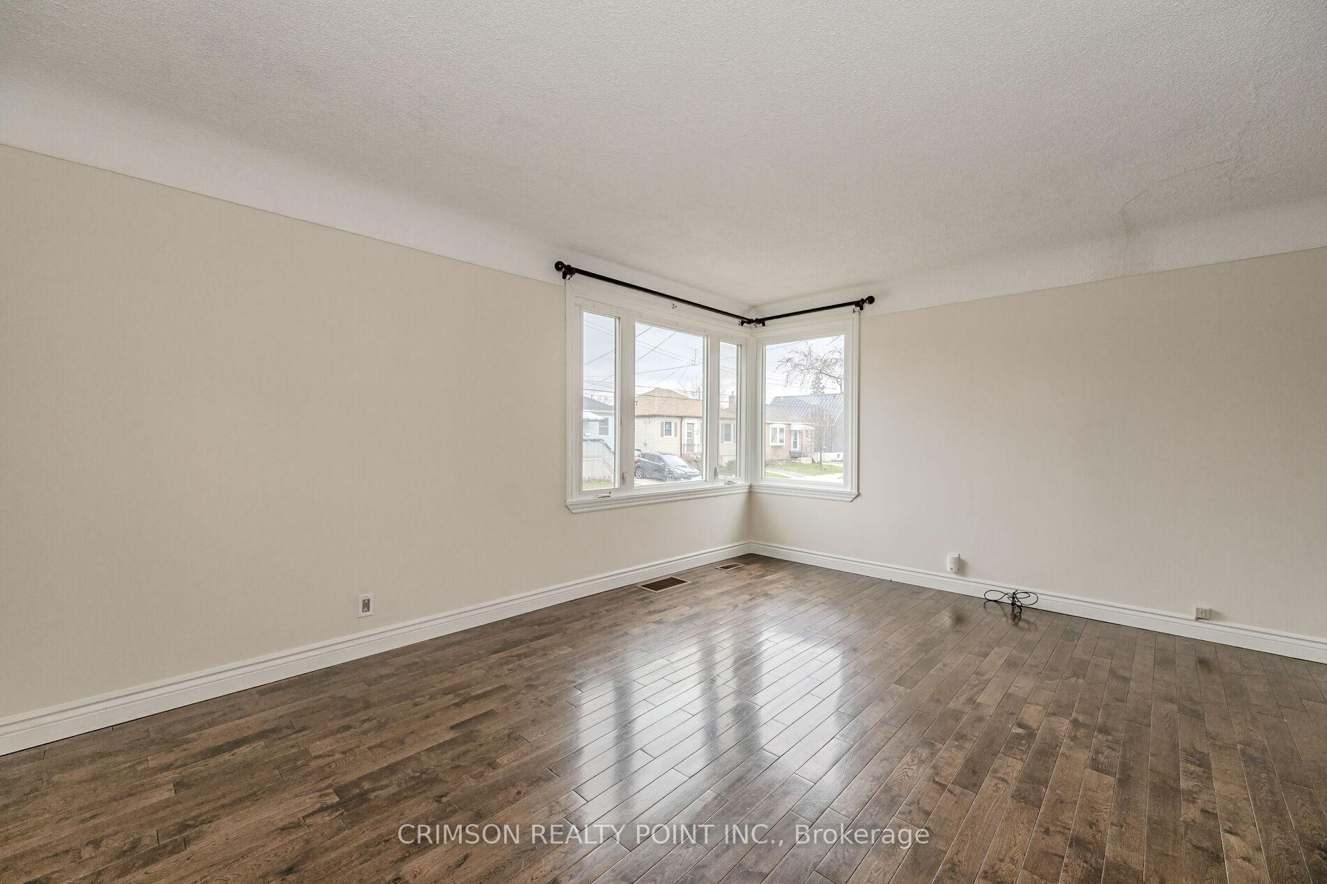 Photo 11 of 42 East 11th Street, Hamilton, Inch Park — HOMEH