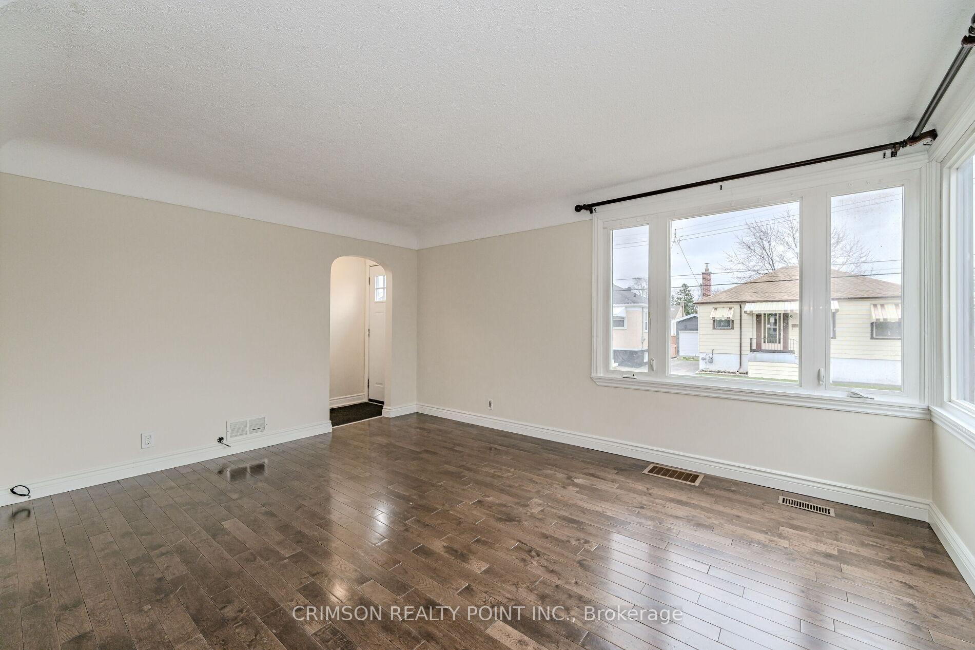 Photo 13 of 42 East 11th Street, Hamilton, Inch Park — HOMEH
