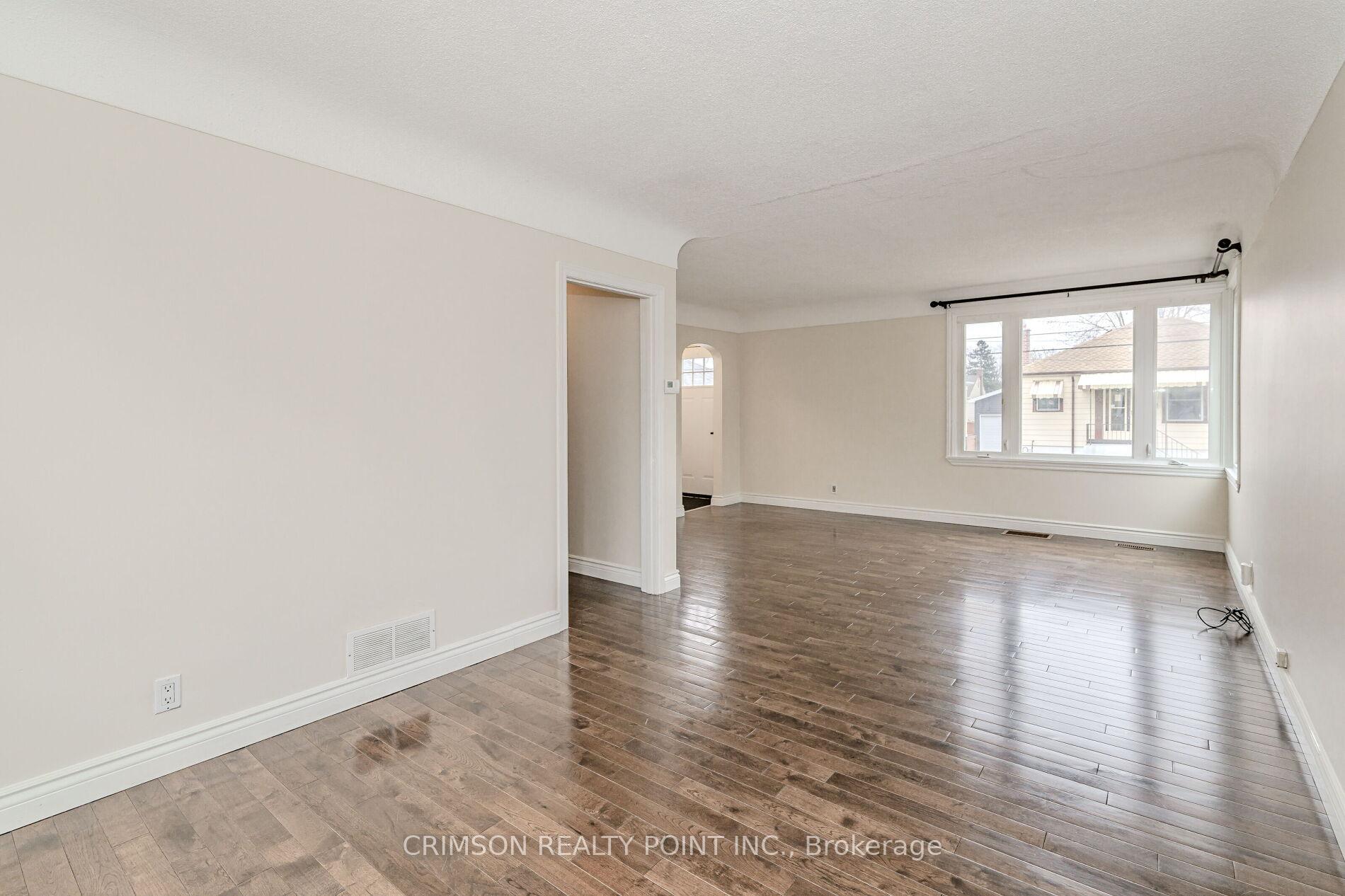 Photo 15 of 42 East 11th Street, Hamilton, Inch Park — HOMEH