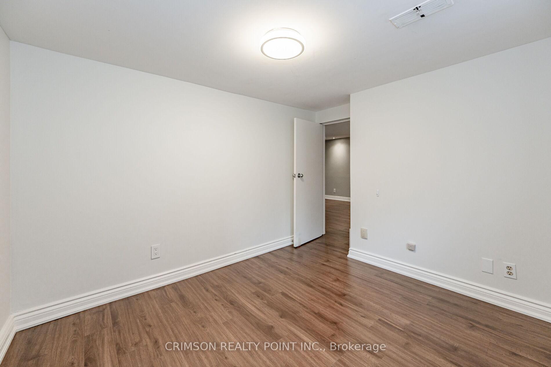 Photo 33 of 42 East 11th Street, Hamilton, Inch Park — HOMEH