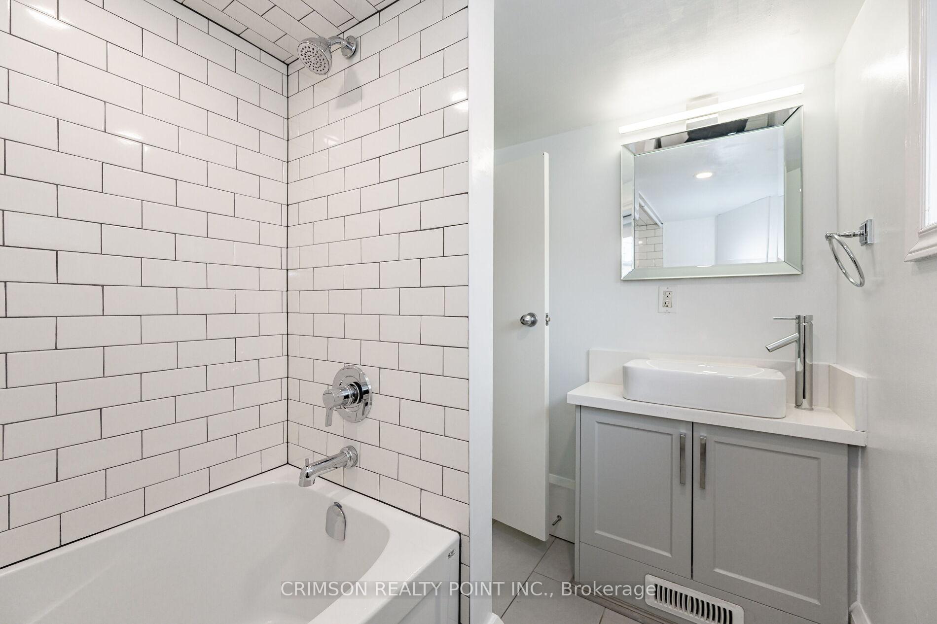 Photo 37 of 42 East 11th Street, Hamilton, Inch Park — HOMEH