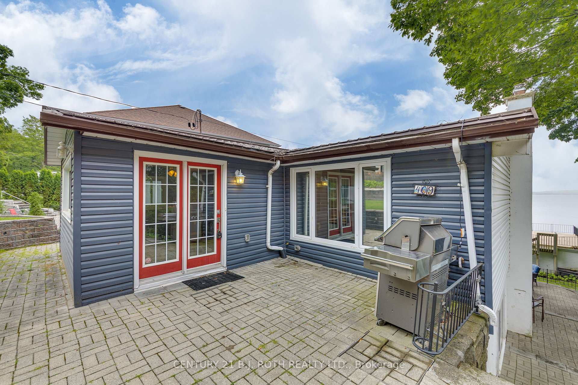 Photo 8 of 409 Pheasant Lane, Midland — HOMEH