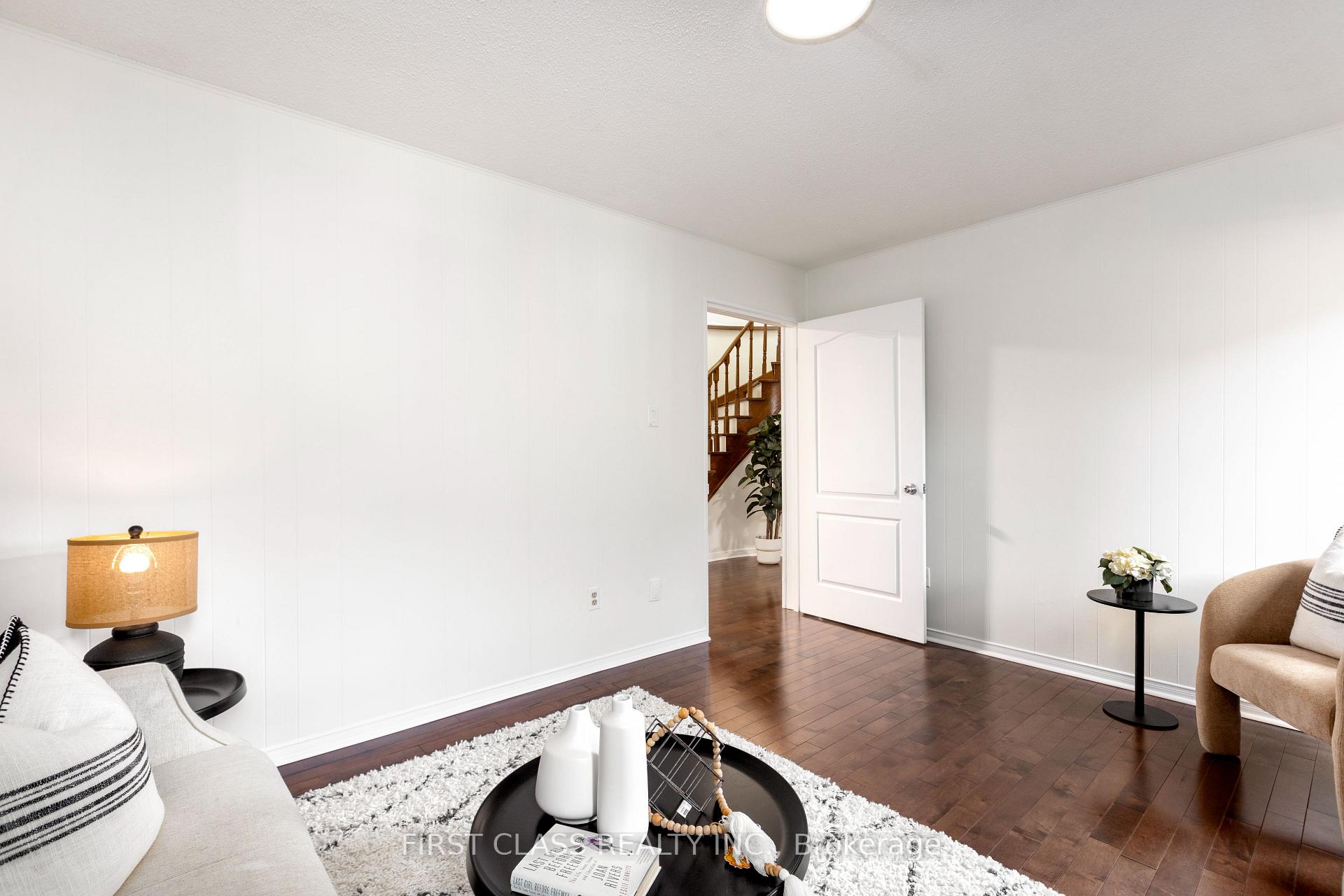 Photo 5 of 5 Radford Crescent, Markham, Sherwood-Amberglen — HOMEH