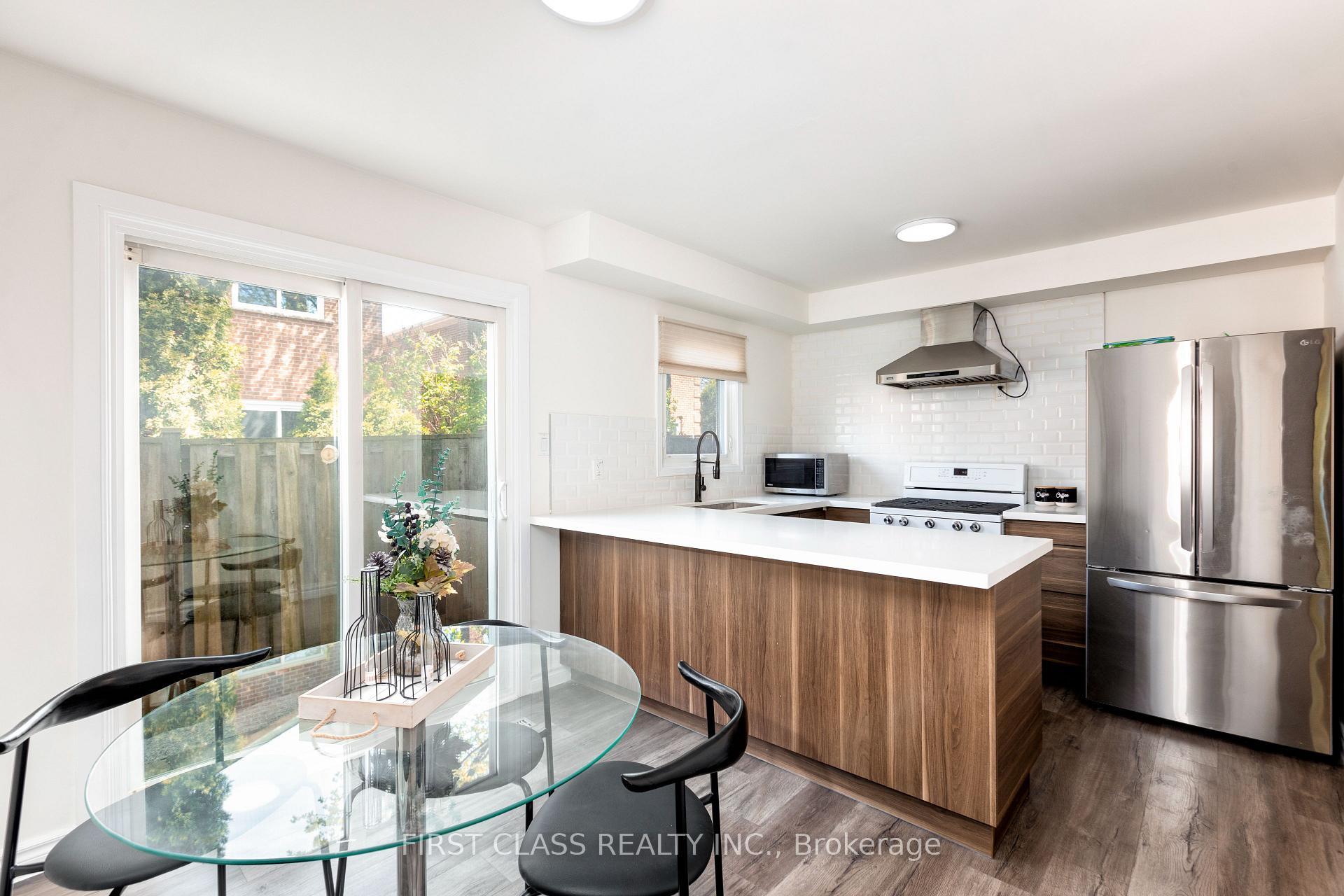 Photo 6 of 5 Radford Crescent, Markham, Sherwood-Amberglen — HOMEH