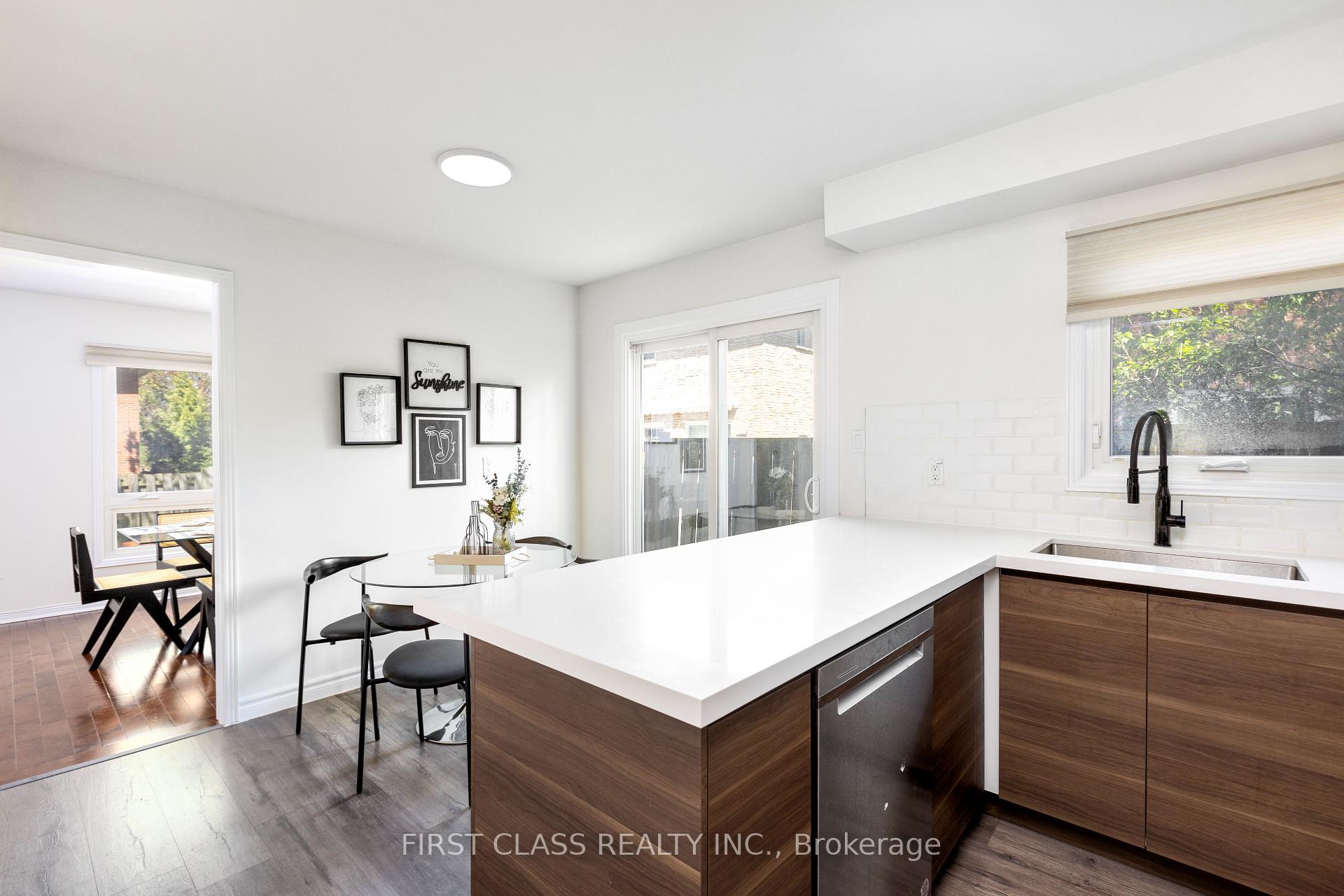 Photo 7 of 5 Radford Crescent, Markham, Sherwood-Amberglen — HOMEH