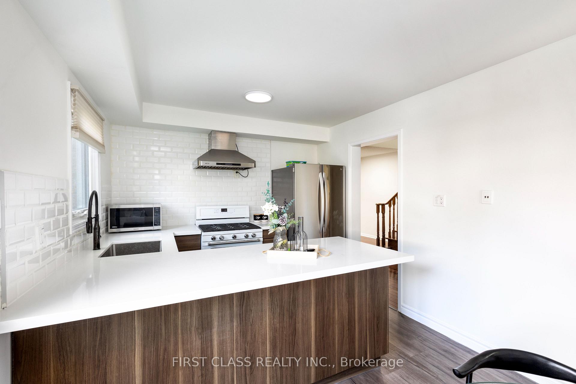 Photo 9 of 5 Radford Crescent, Markham, Sherwood-Amberglen — HOMEH