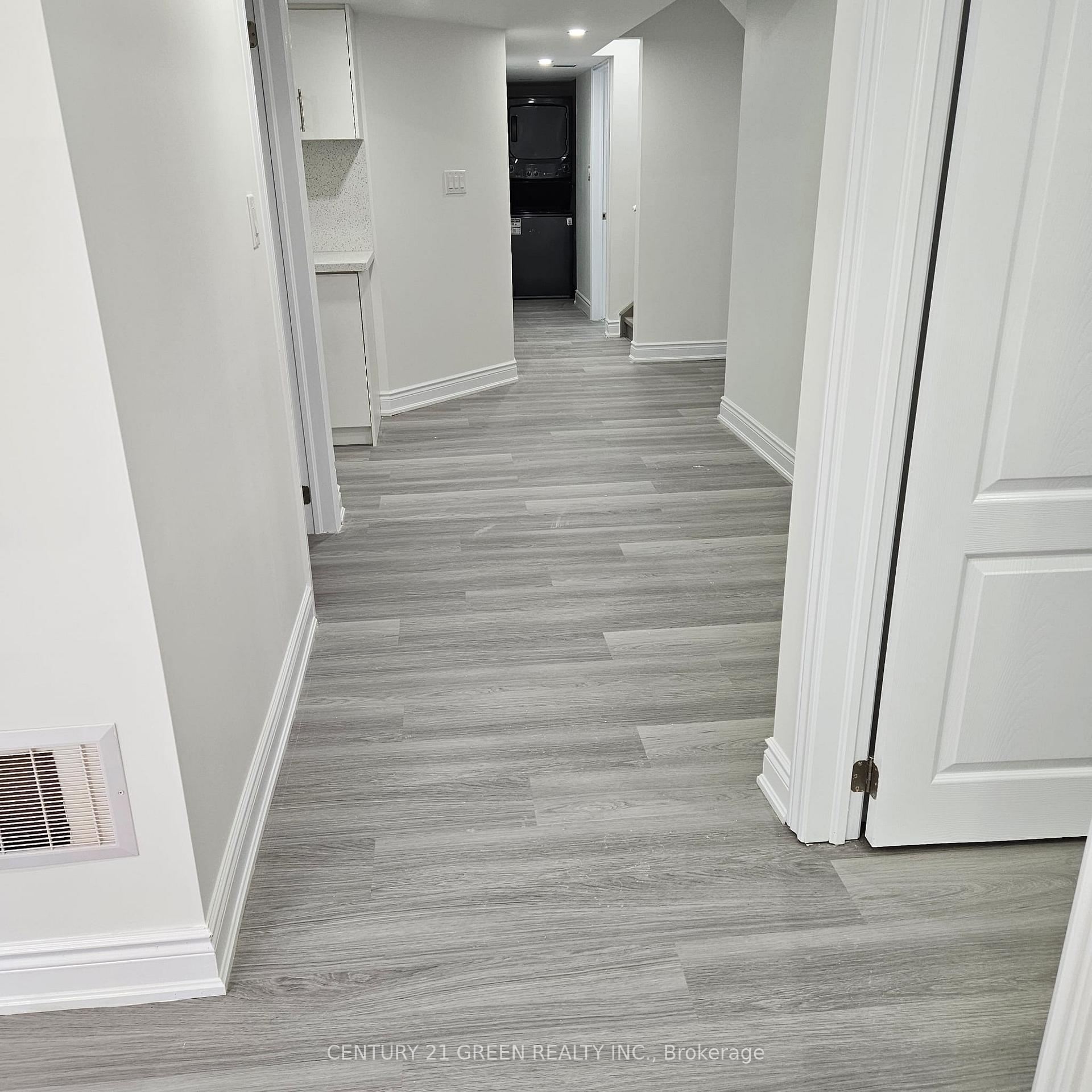 Photo 3 of Unit Bsmt, 52 Queen Mary Boulevard, Hamilton, Stoney Creek Mountain — HOMEH