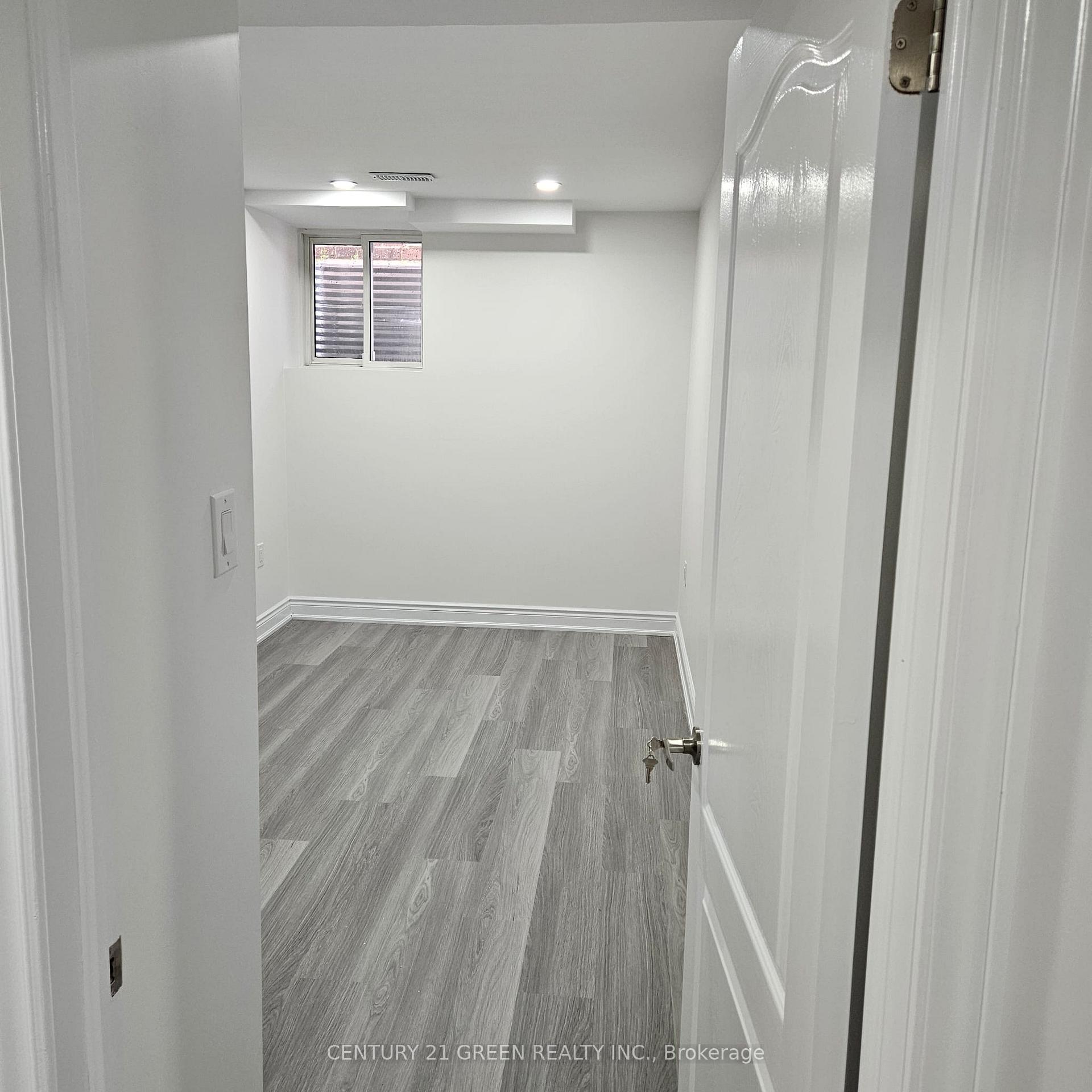 Photo 8 of Unit Bsmt, 52 Queen Mary Boulevard, Hamilton, Stoney Creek Mountain — HOMEH