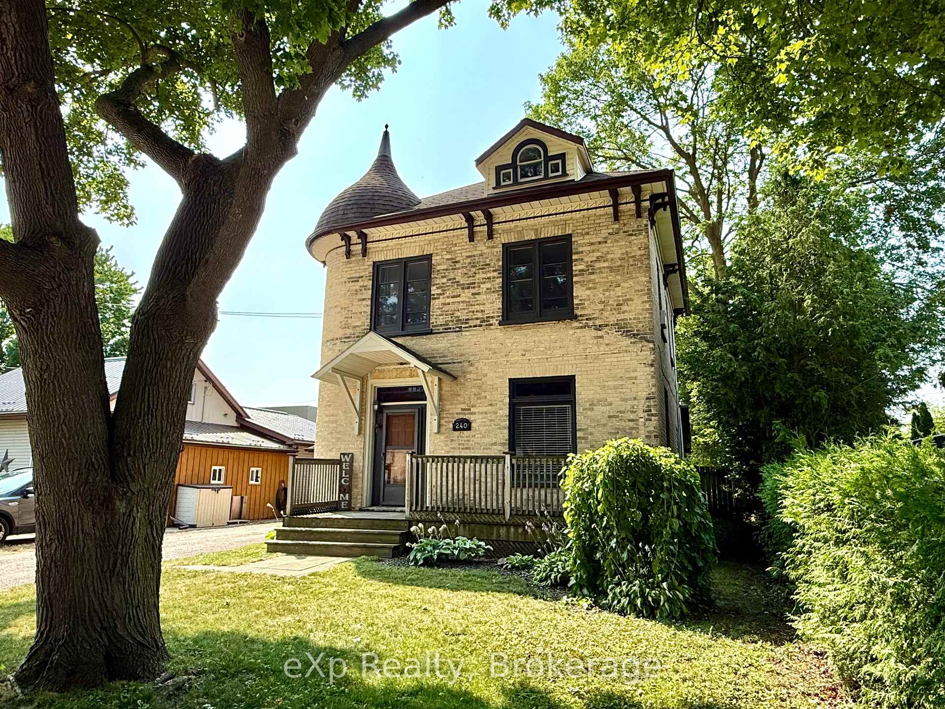 Photo 3 of 240 Inkerman St, Minto — HOMEH
