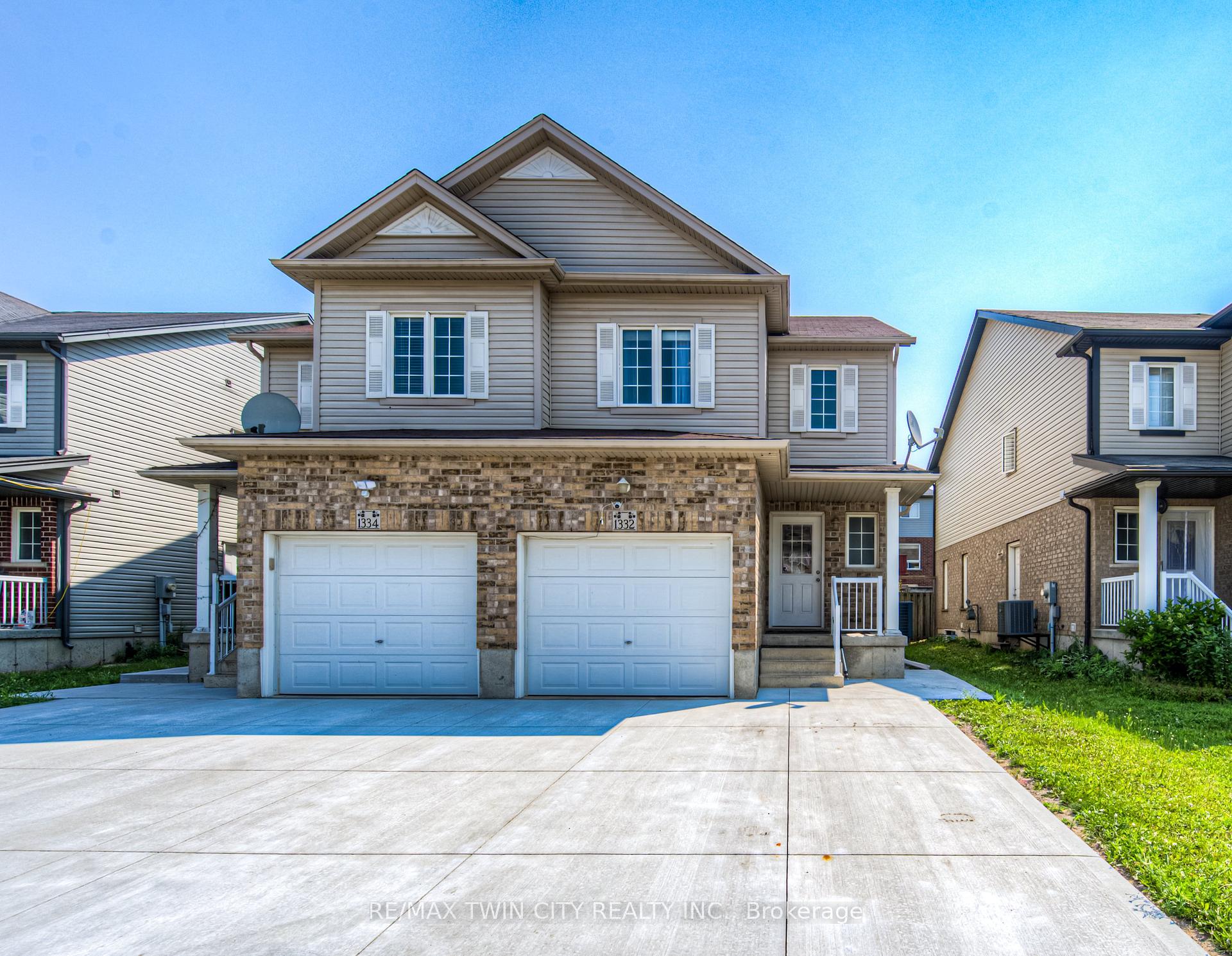 Photo 1 of 1332 Countrystone Drive, Kitchener, Highland West — HOMEH