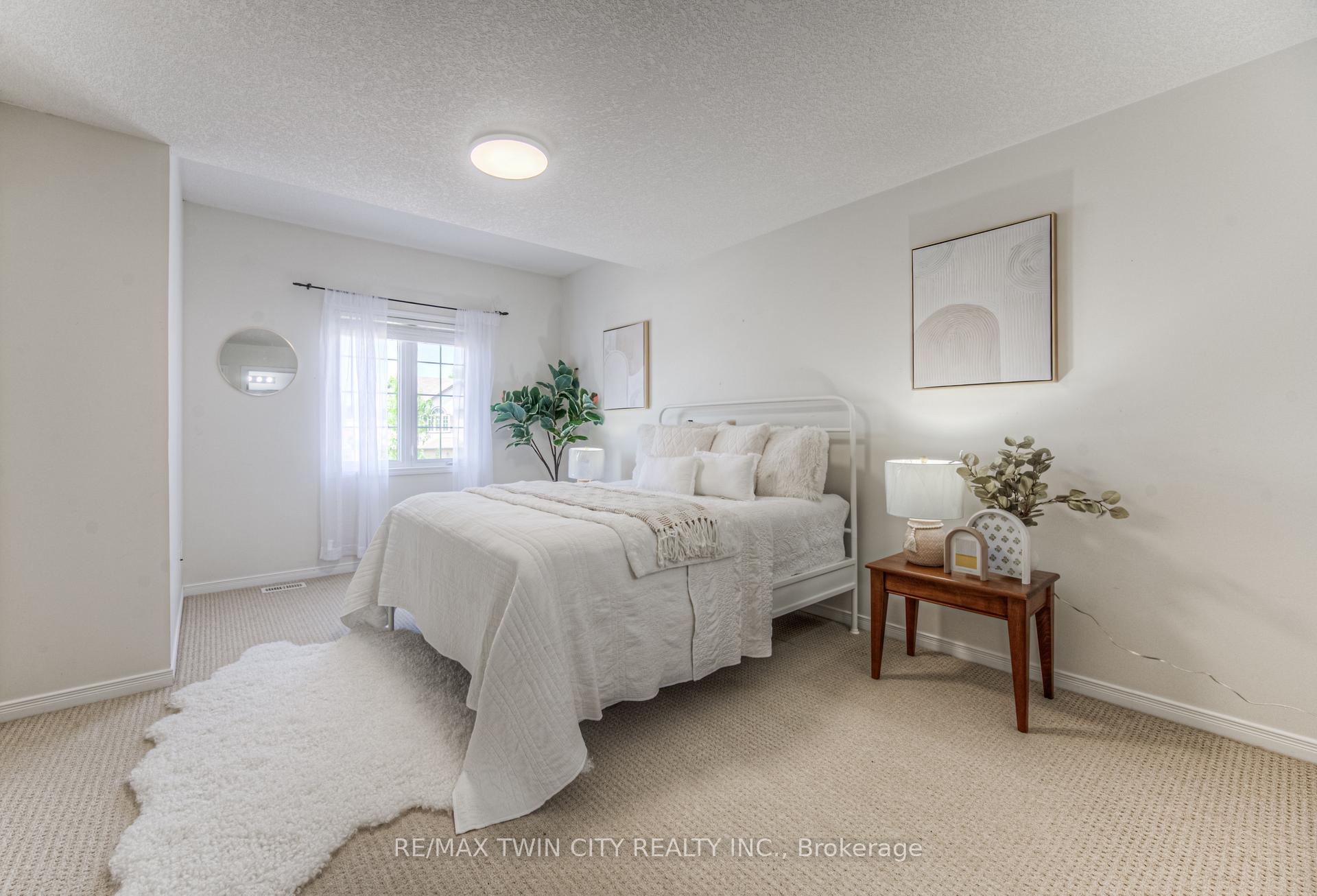 Photo 21 of 1332 Countrystone Drive, Kitchener, Highland West — HOMEH