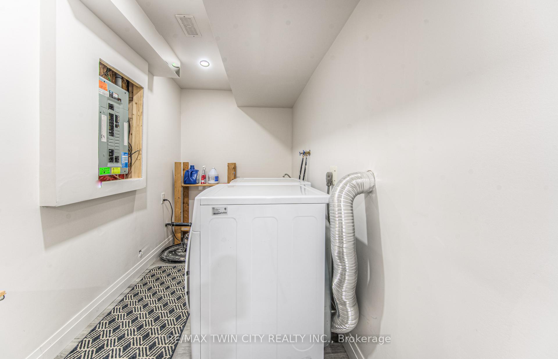 Photo 28 of 1332 Countrystone Drive, Kitchener, Highland West — HOMEH