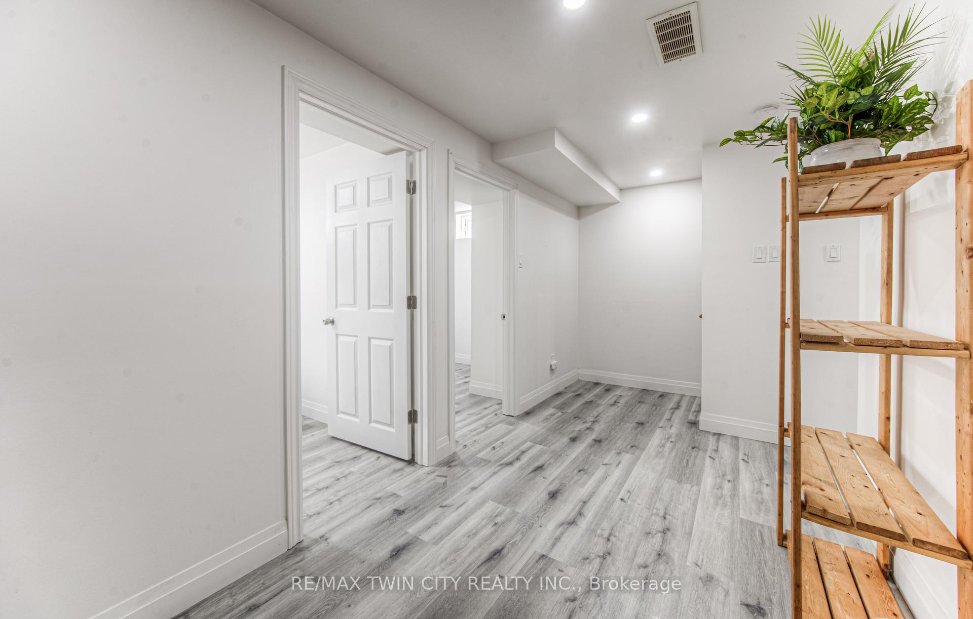 Photo 29 of 1332 Countrystone Drive, Kitchener, Highland West — HOMEH