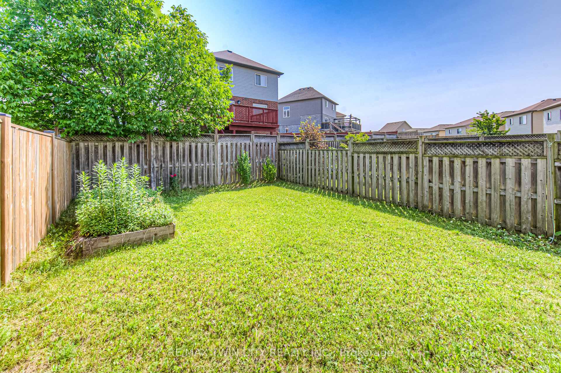 Photo 33 of 1332 Countrystone Drive, Kitchener, Highland West — HOMEH