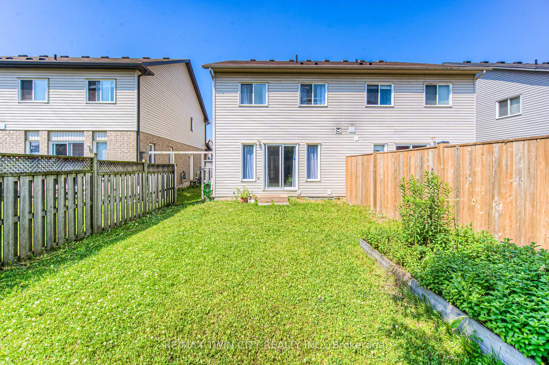 Photo 35 of 1332 Countrystone Drive, Kitchener, Highland West — HOMEH