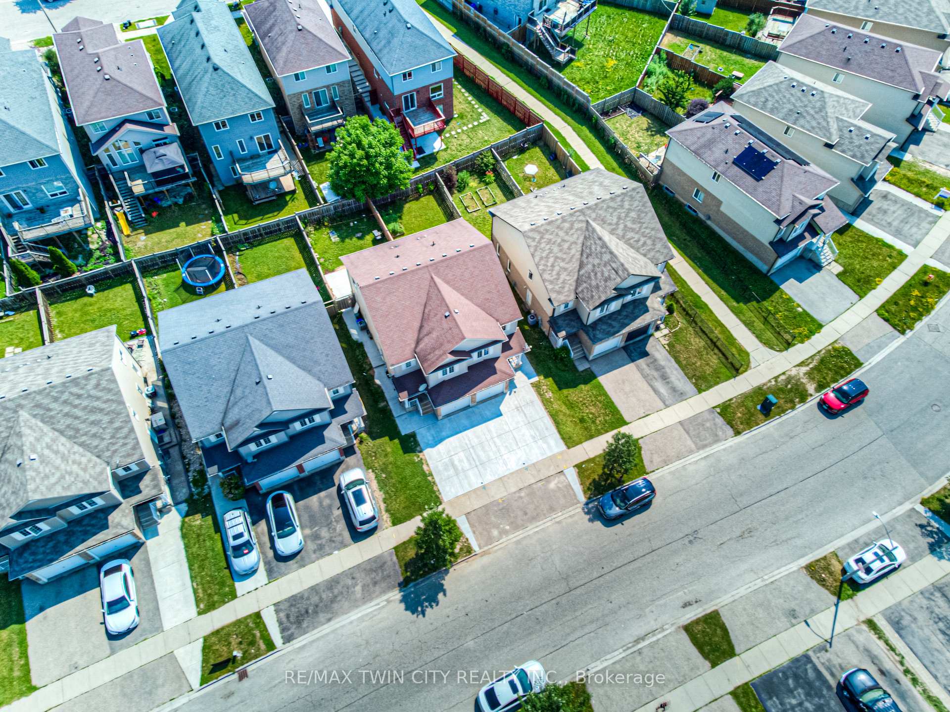 Photo 42 of 1332 Countrystone Drive, Kitchener, Highland West — HOMEH