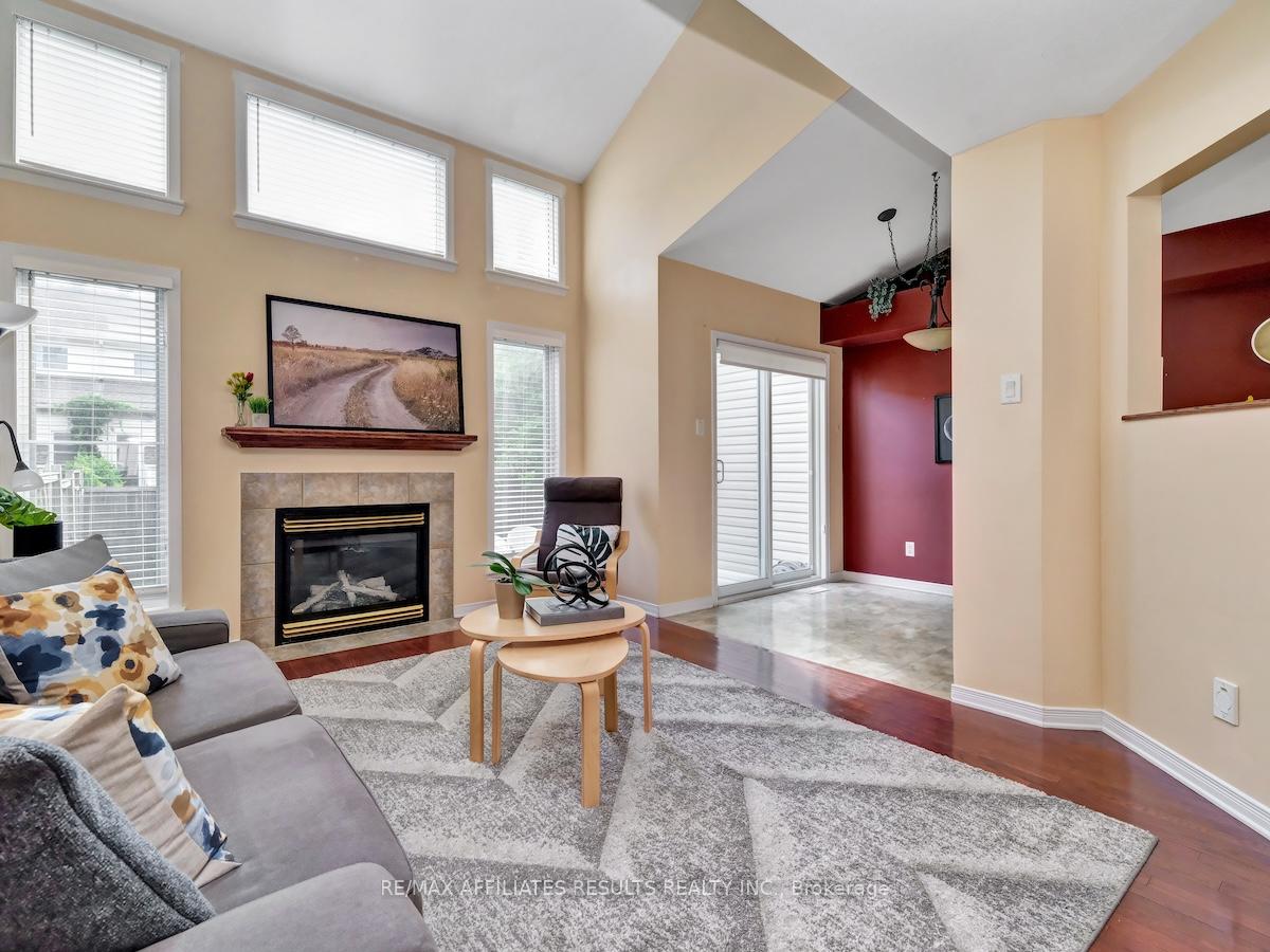 Photo 7 of 22 Kettleby Street, Ottawa, Kanata - Beaverbrook — HOMEH