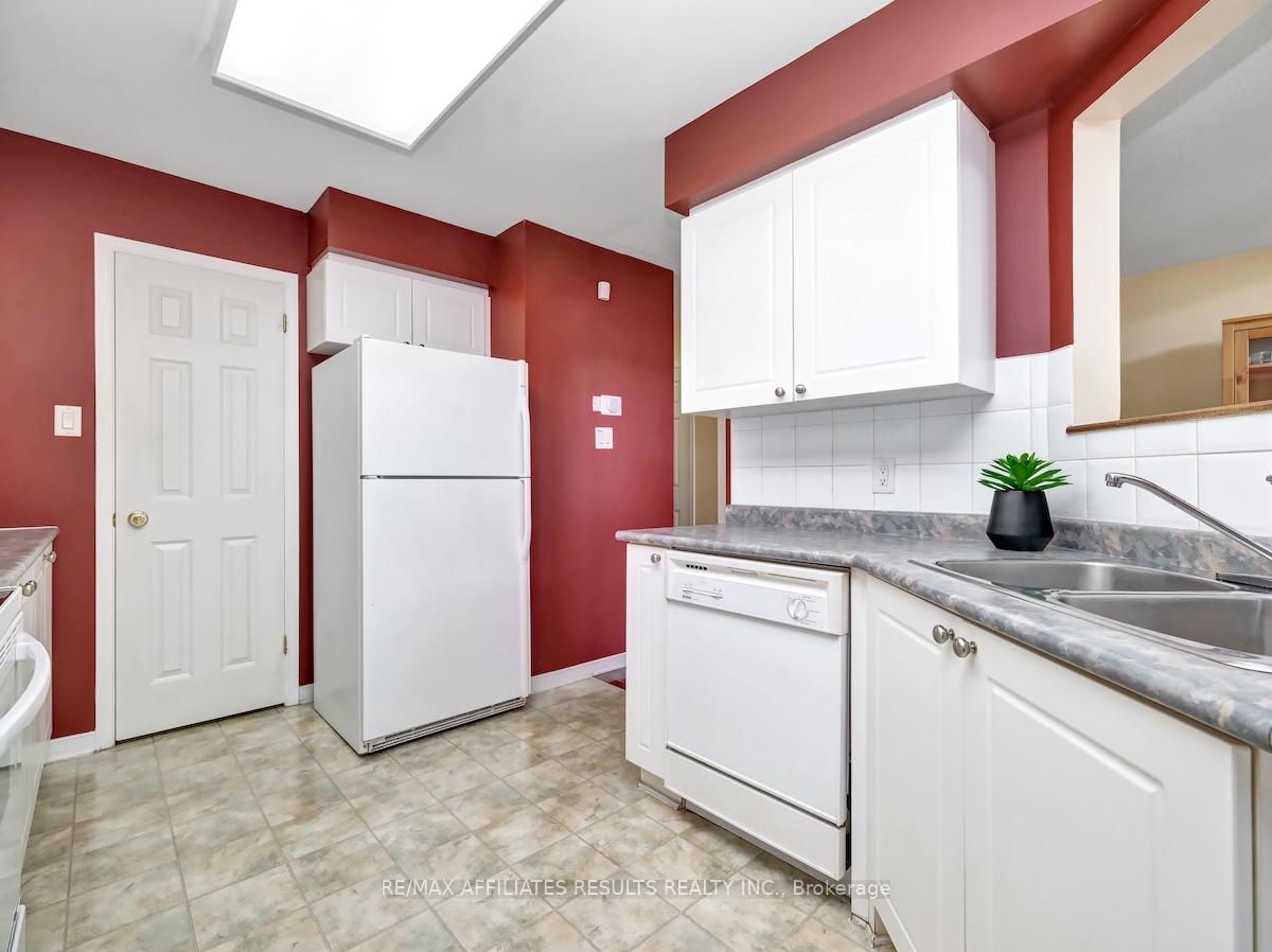 Photo 13 of 22 Kettleby Street, Ottawa, Kanata - Beaverbrook — HOMEH