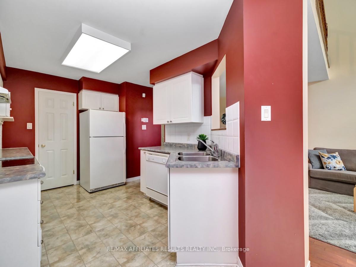 Photo 14 of 22 Kettleby Street, Ottawa, Kanata - Beaverbrook — HOMEH