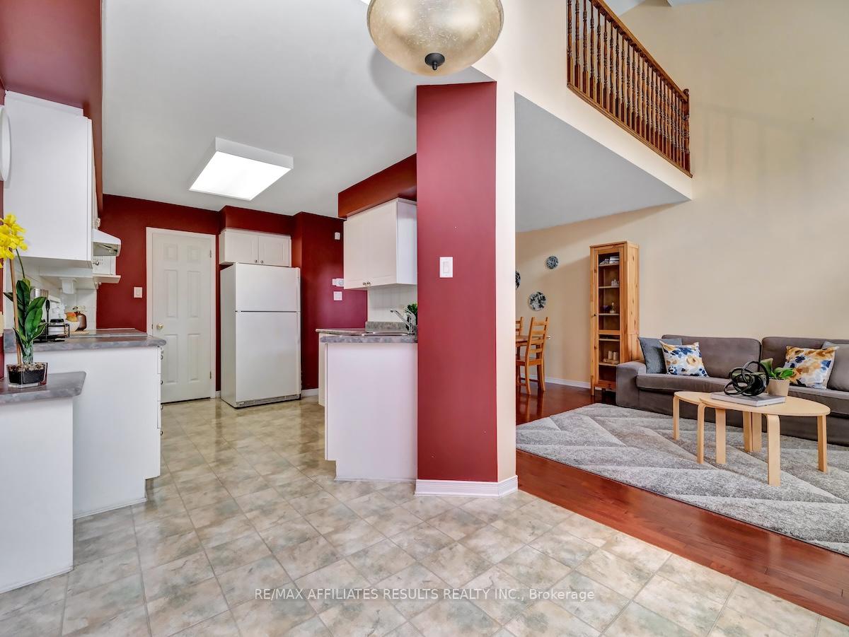 Photo 16 of 22 Kettleby Street, Ottawa, Kanata - Beaverbrook — HOMEH