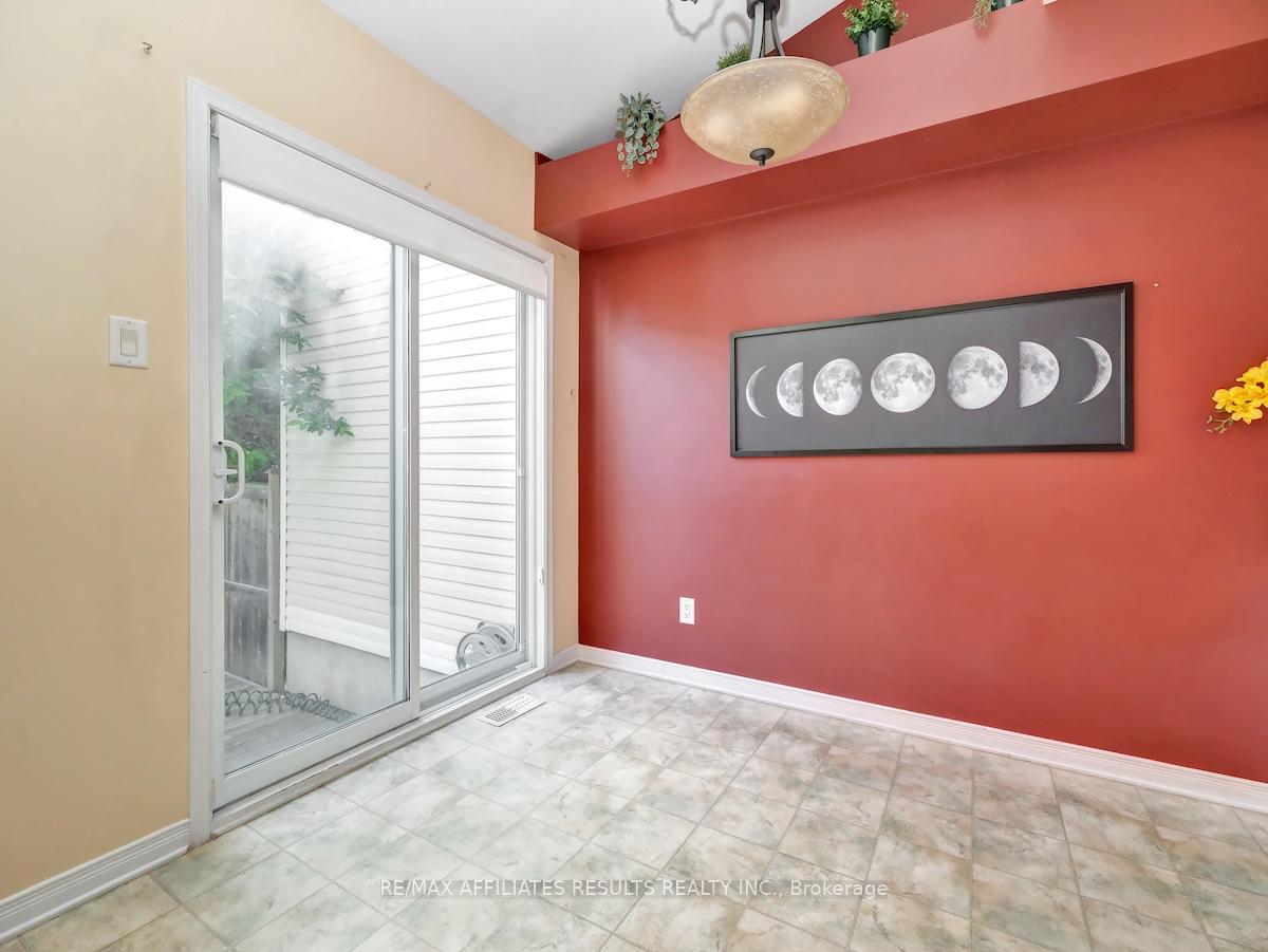 Photo 18 of 22 Kettleby Street, Ottawa, Kanata - Beaverbrook — HOMEH