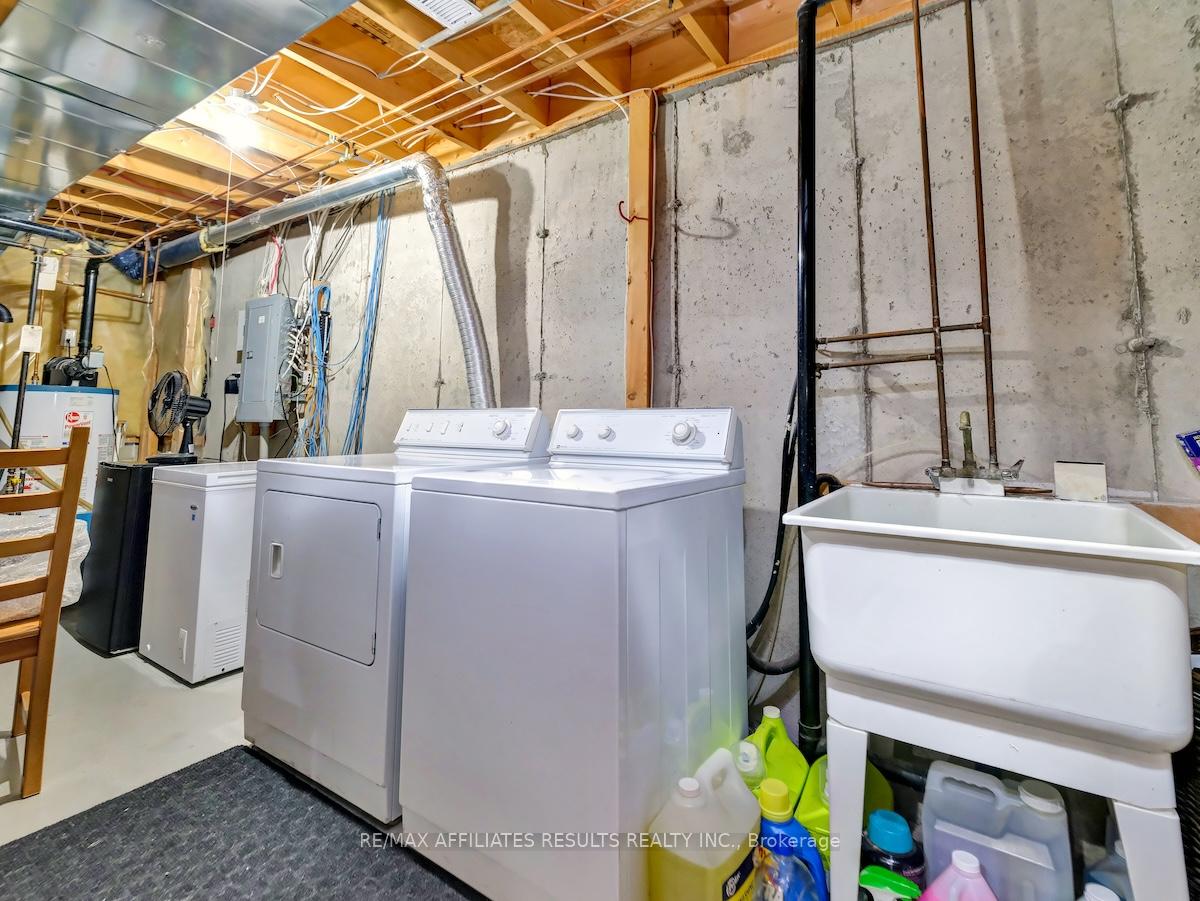 Photo 34 of 22 Kettleby Street, Ottawa, Kanata - Beaverbrook — HOMEH